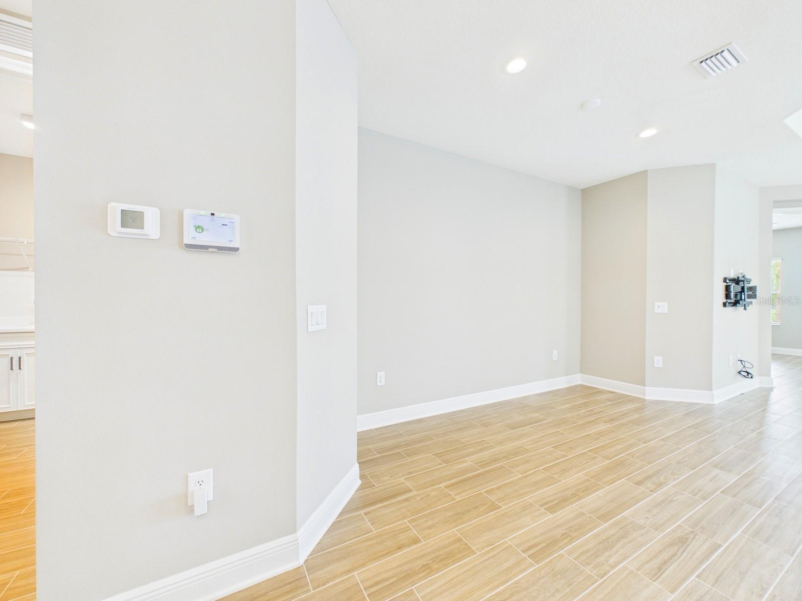 10012 LAKE WALES CIR — photo 44