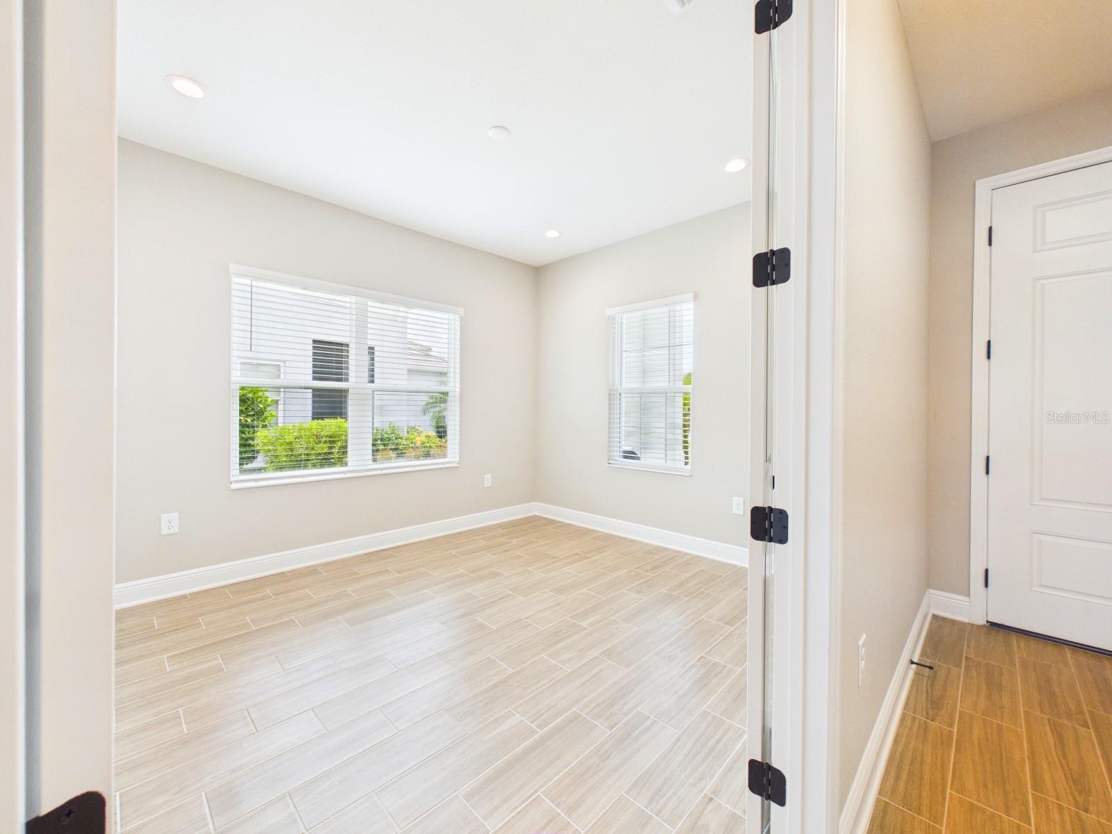 10012 LAKE WALES CIR — photo 11