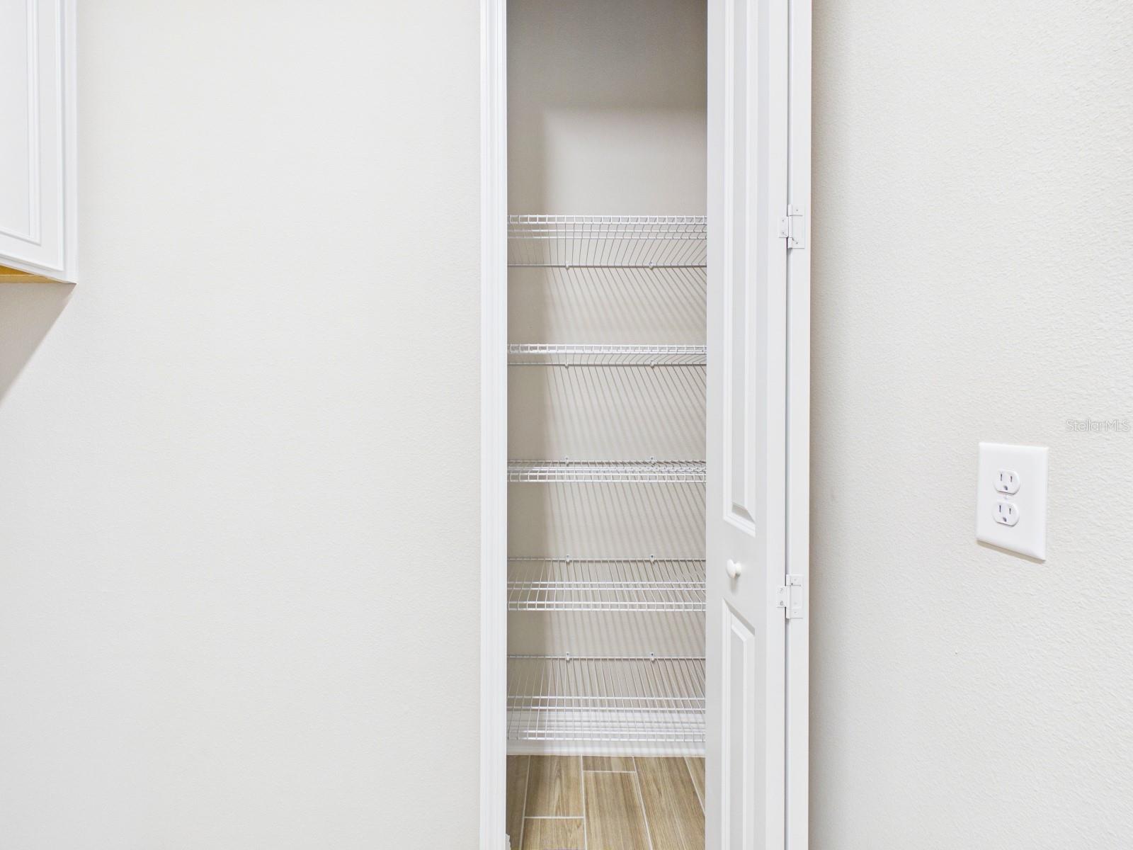 10012 LAKE WALES CIR — photo 33