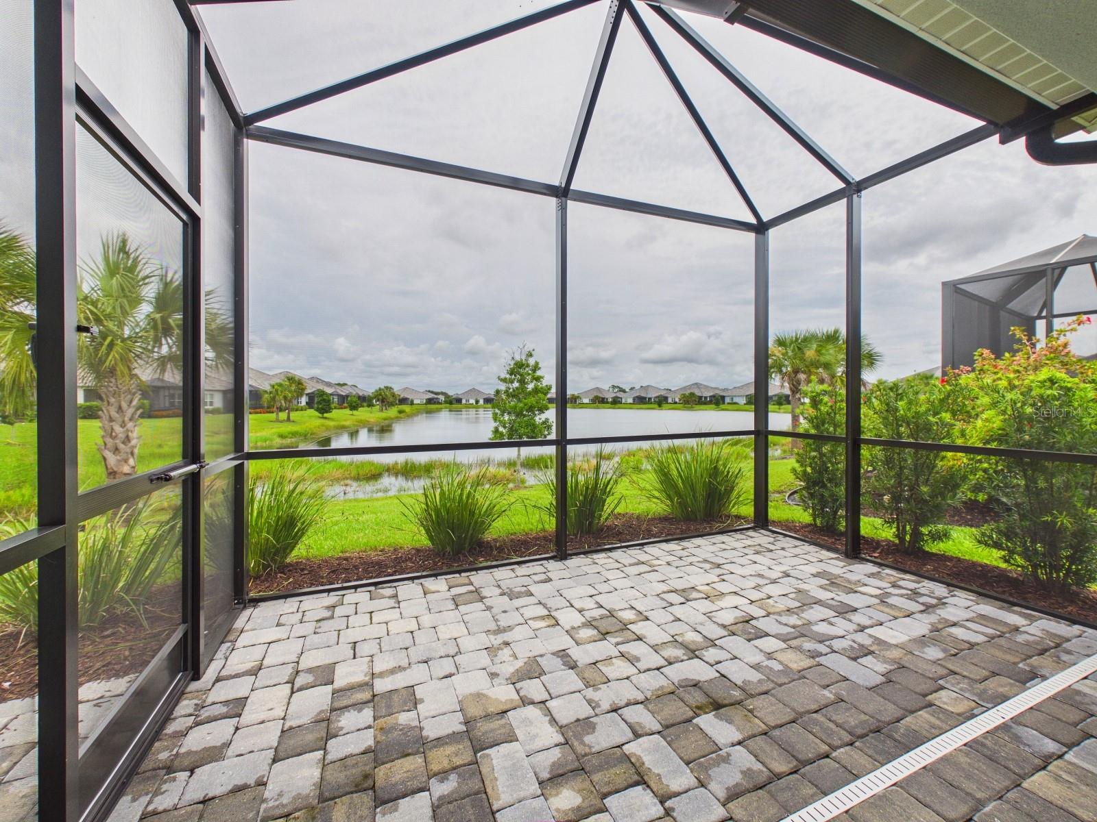 10012 LAKE WALES CIR — photo 56