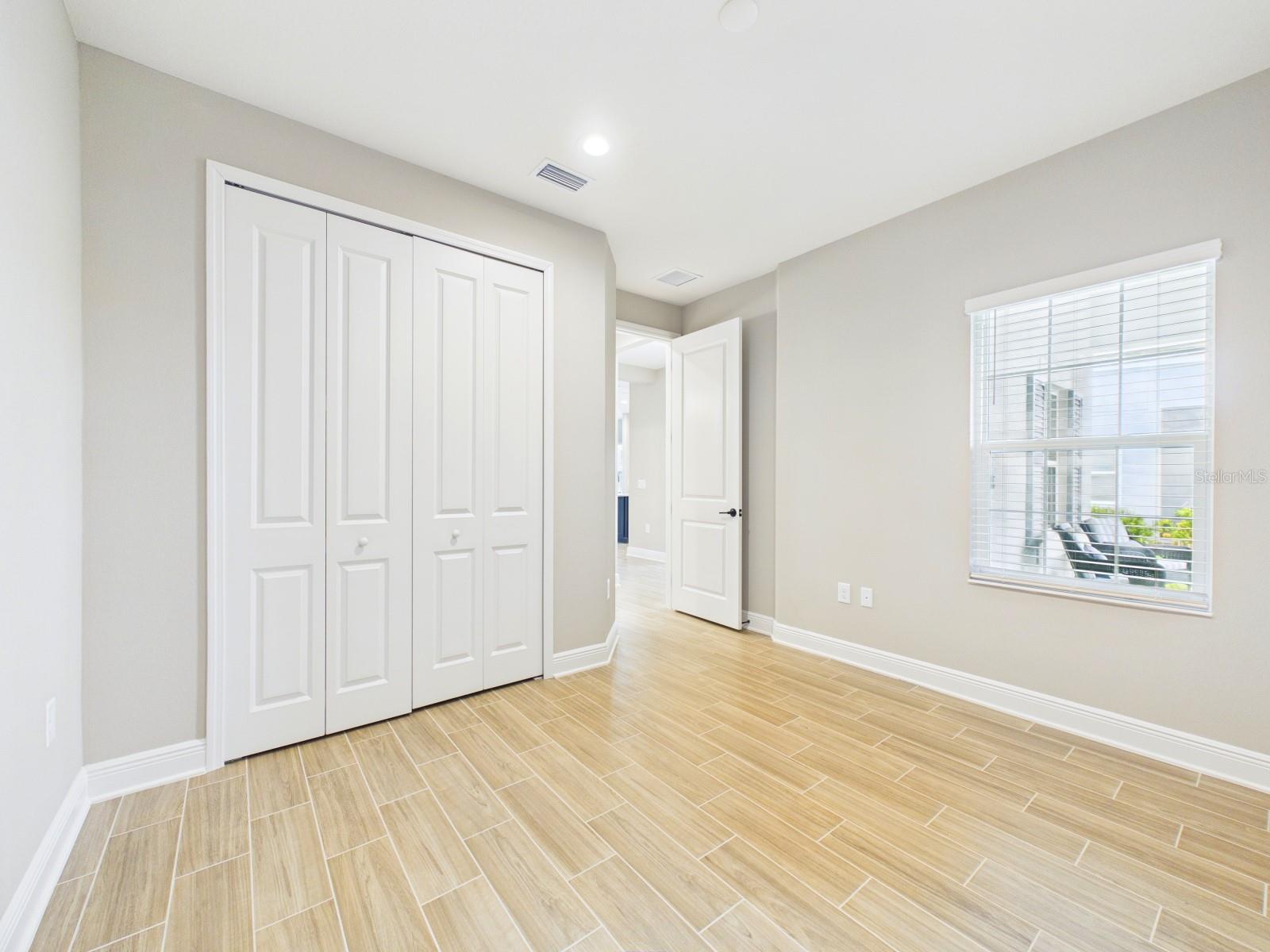 10012 LAKE WALES CIR — photo 26