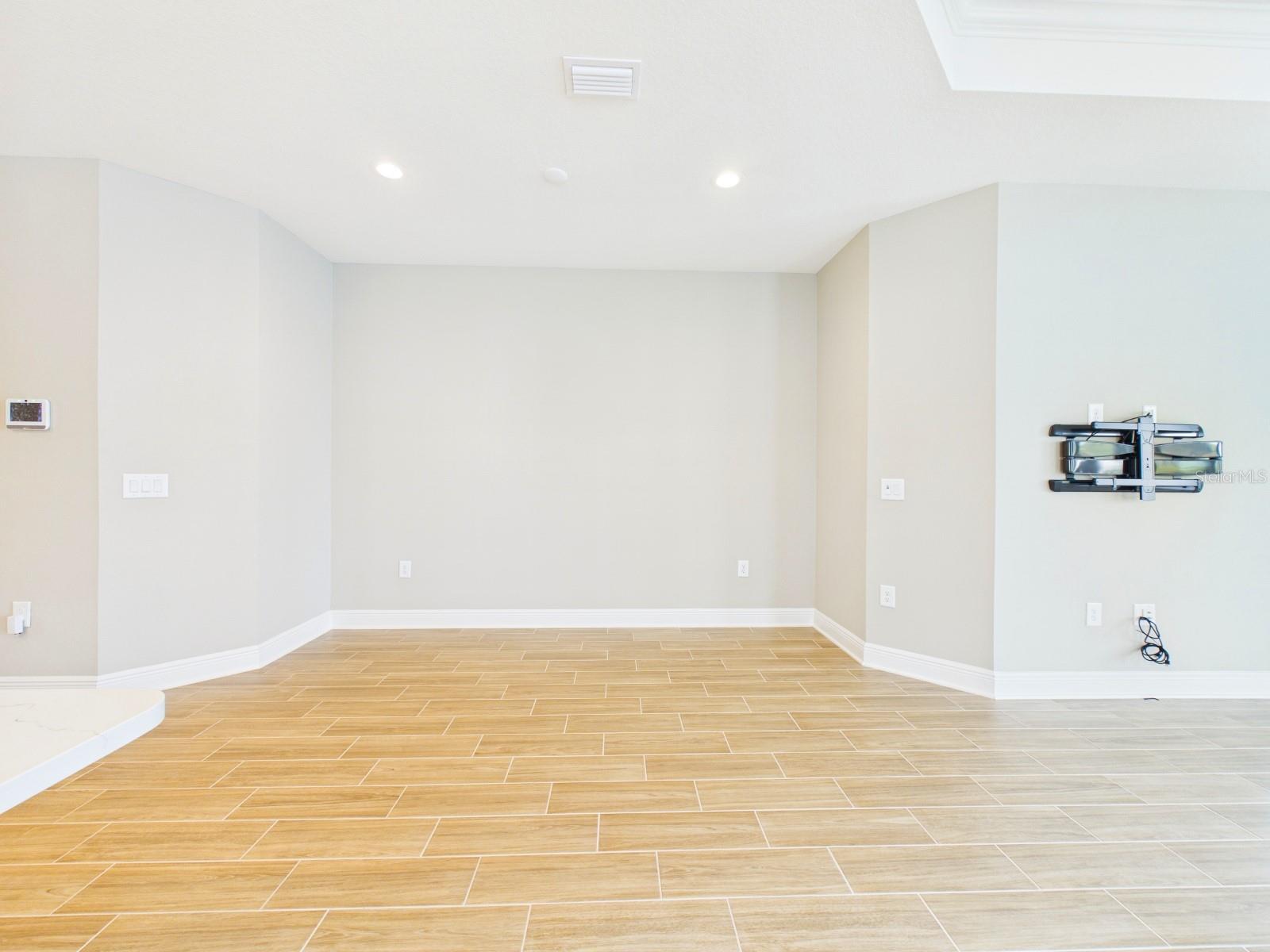 10012 LAKE WALES CIR — photo 46