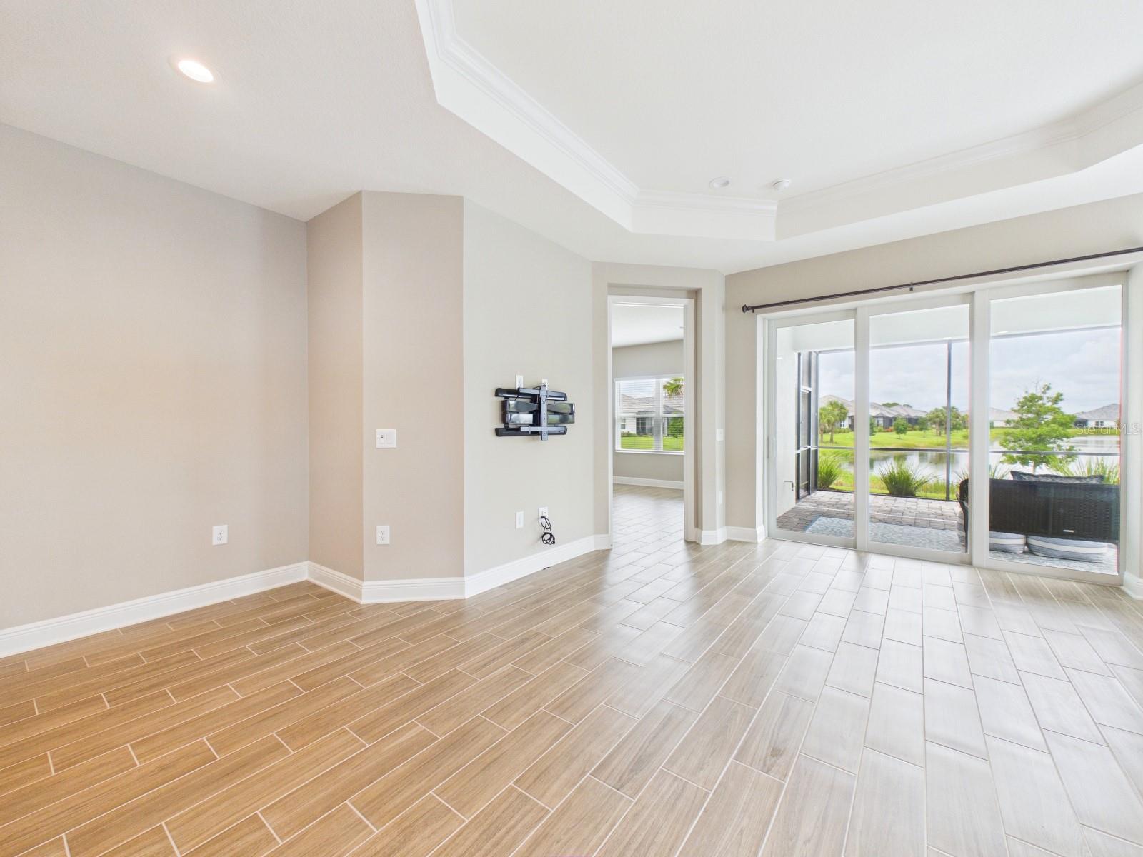 10012 LAKE WALES CIR — photo 45