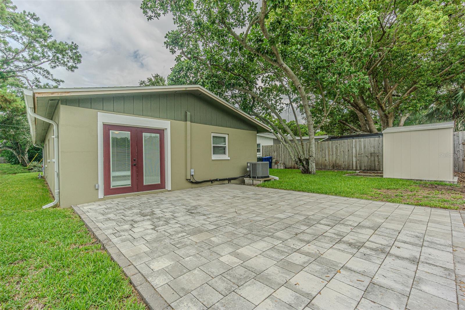 925 CEDARWOOD AVE — photo 24