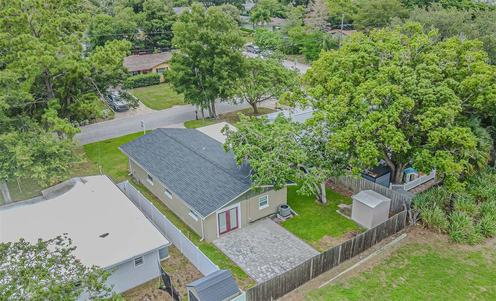 925 CEDARWOOD AVE — photo 4