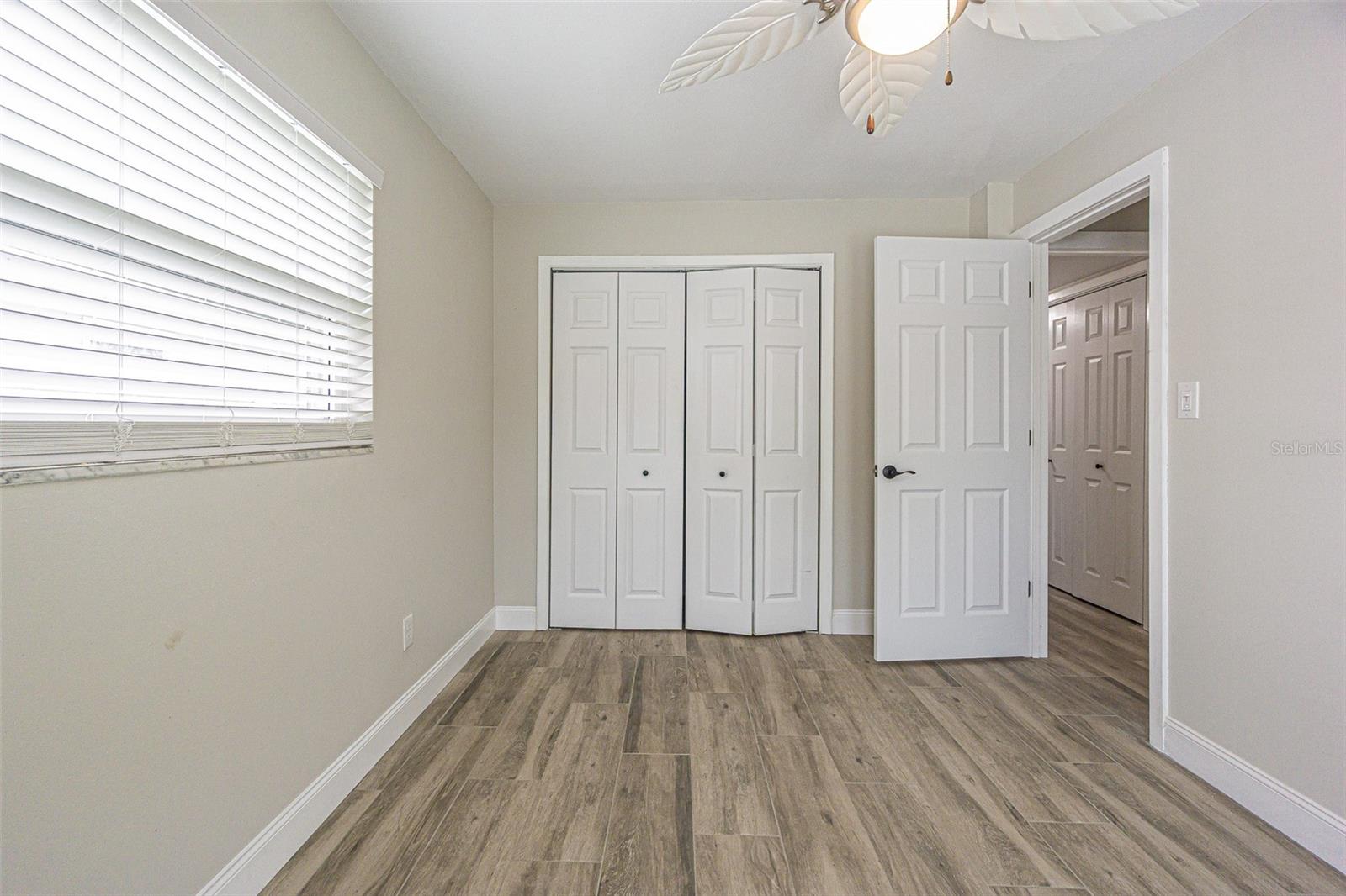 925 CEDARWOOD AVE — photo 20