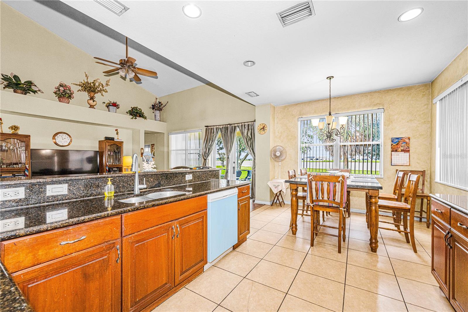 11217 LAUREL BROOK CT — photo 8