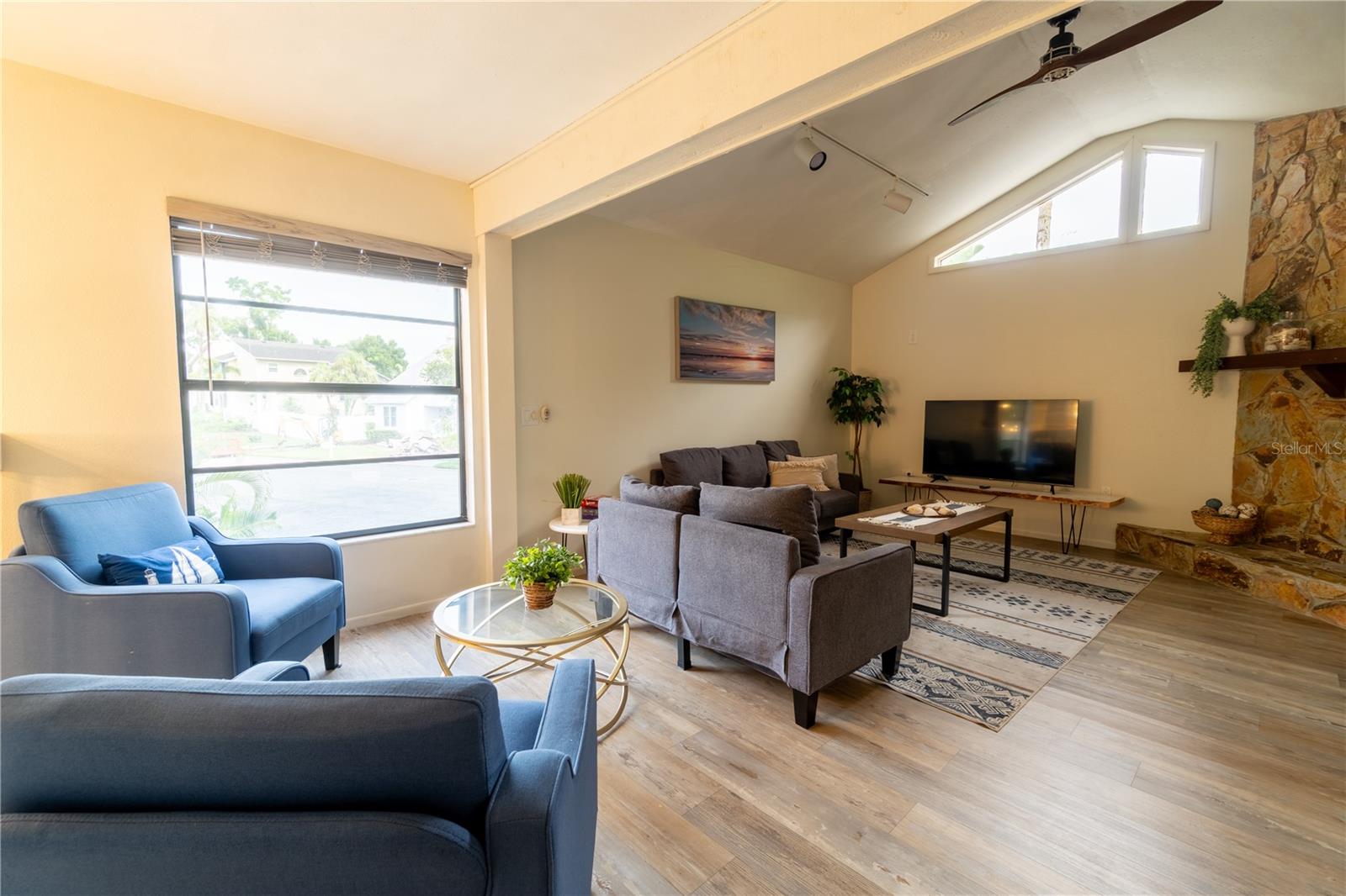 4003 BAYSIDE CT — photo 33
