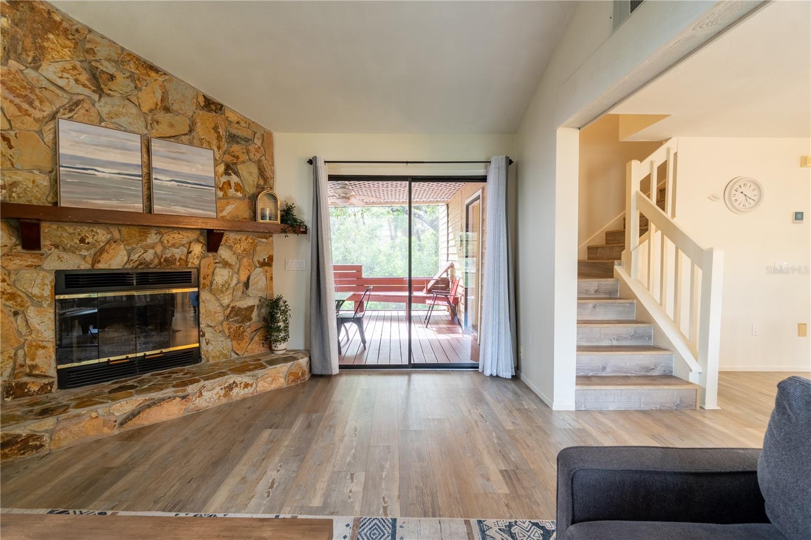 4003 BAYSIDE CT — photo 36