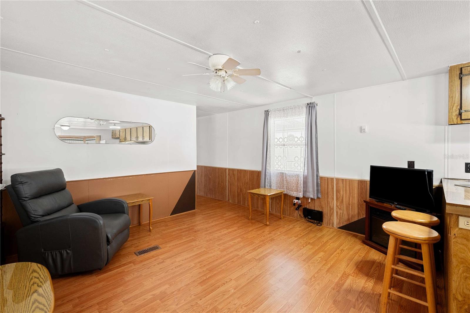 5318 ASTRID DR — photo 11