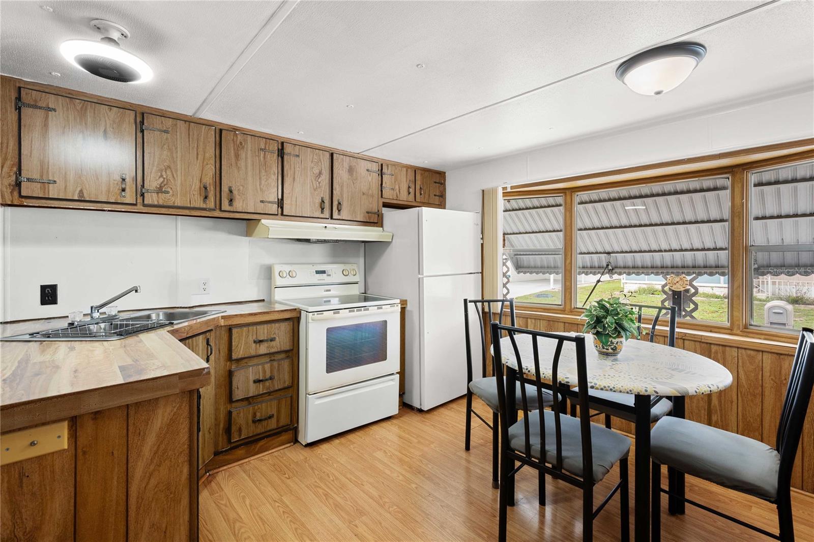 5318 ASTRID DR — photo 6