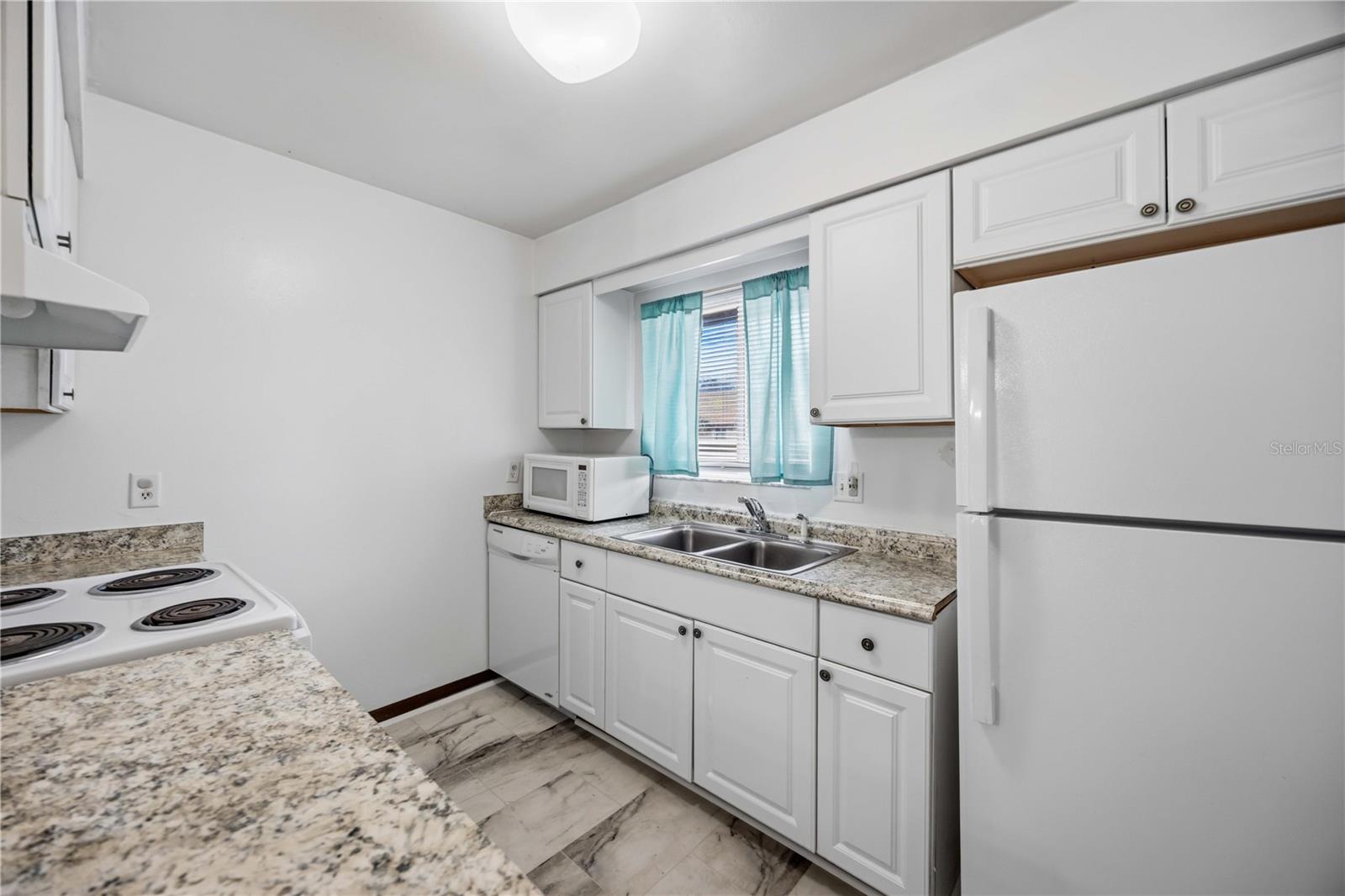 2752 HIDDEN LAKE BLVD #C — photo 14