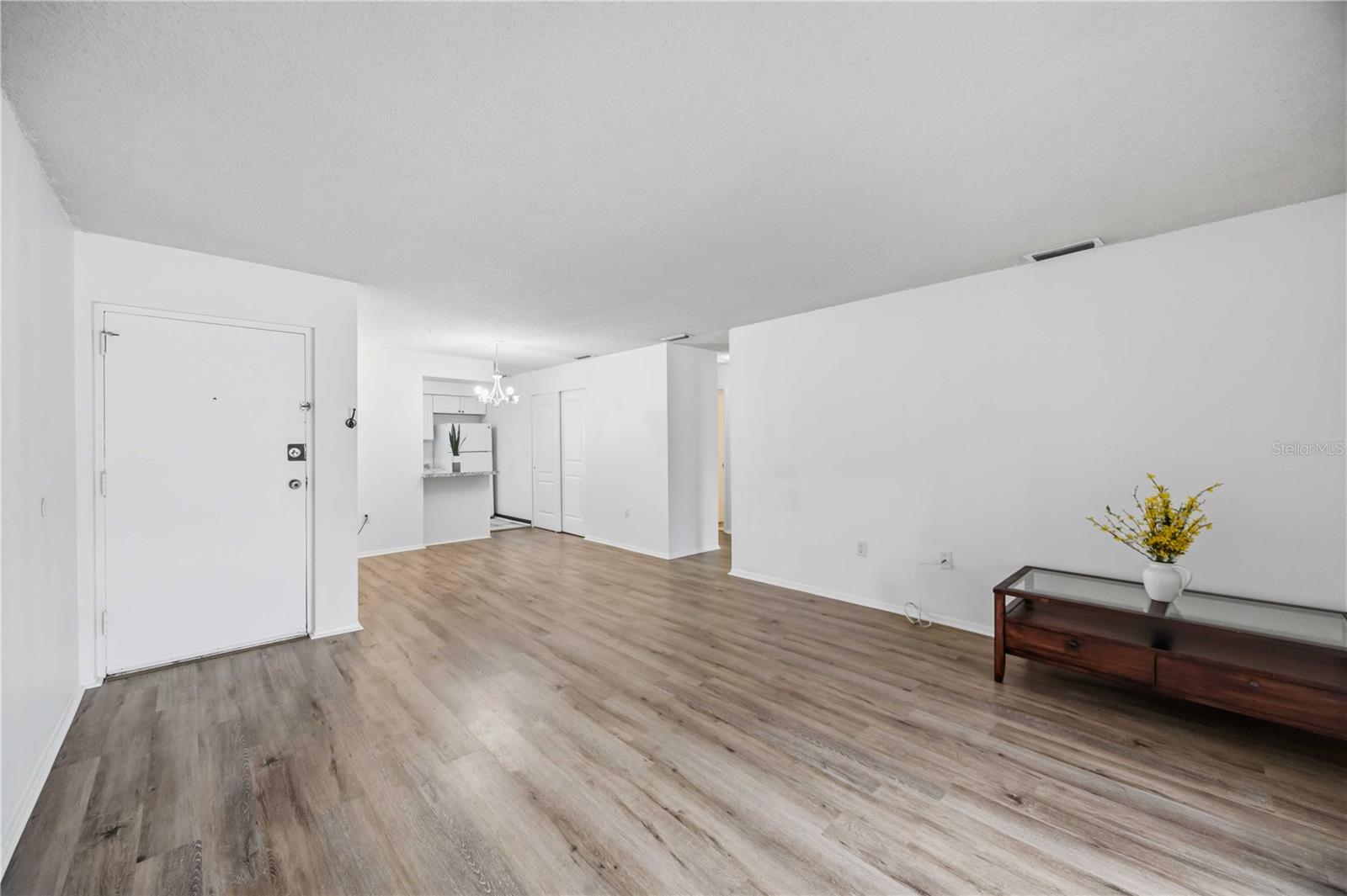 2752 HIDDEN LAKE BLVD #C — photo 4