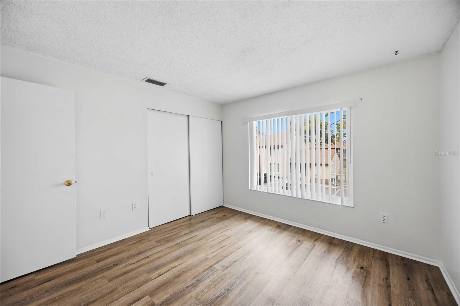 2752 HIDDEN LAKE BLVD #C — photo 17