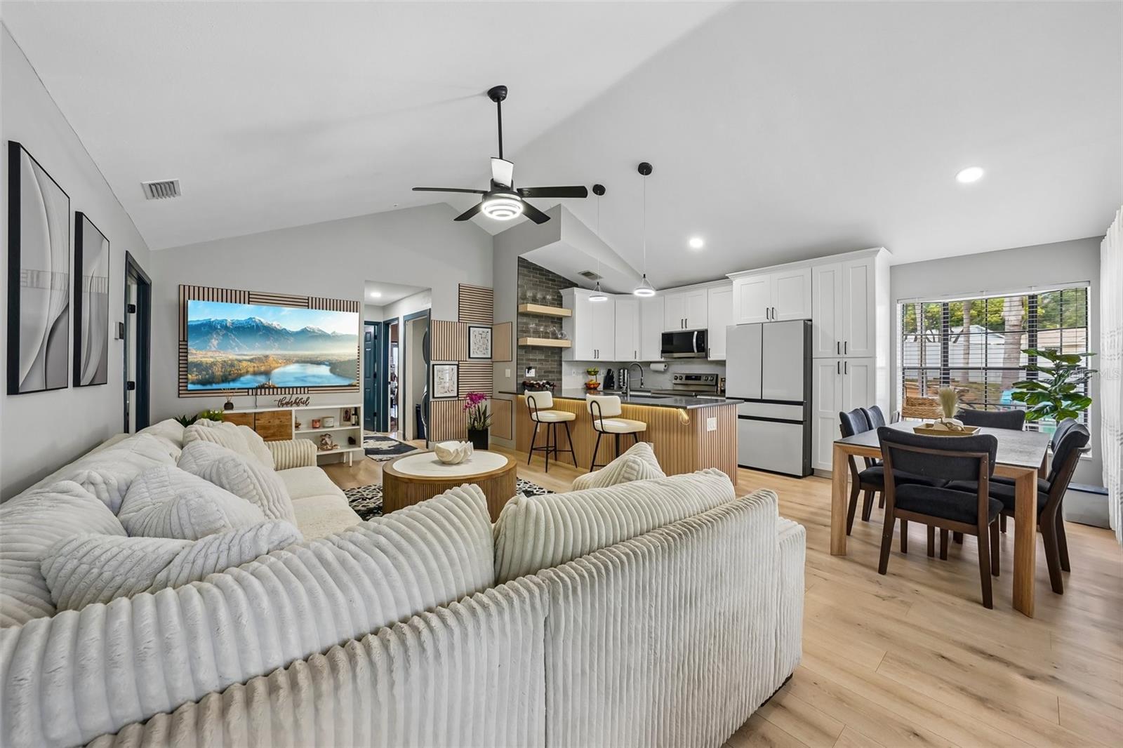 3376 SHORNCLIFFE LN — photo 2