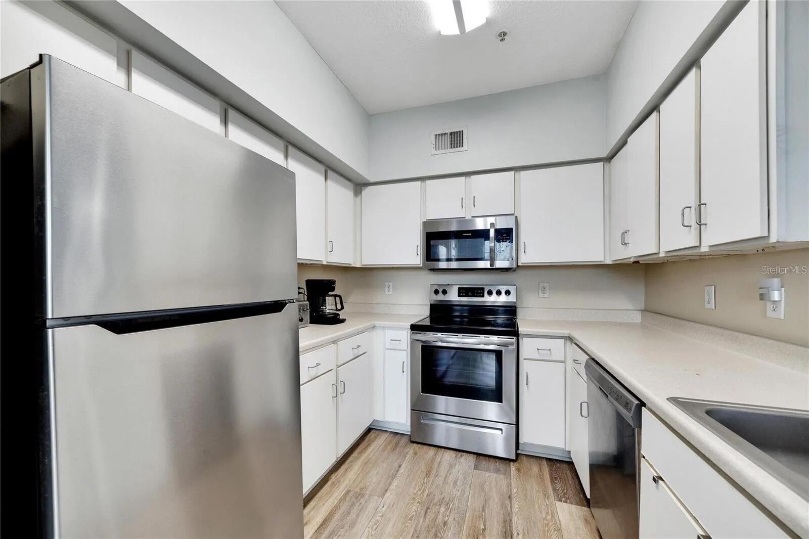 2010 E PALM AVE #14316 — photo 19