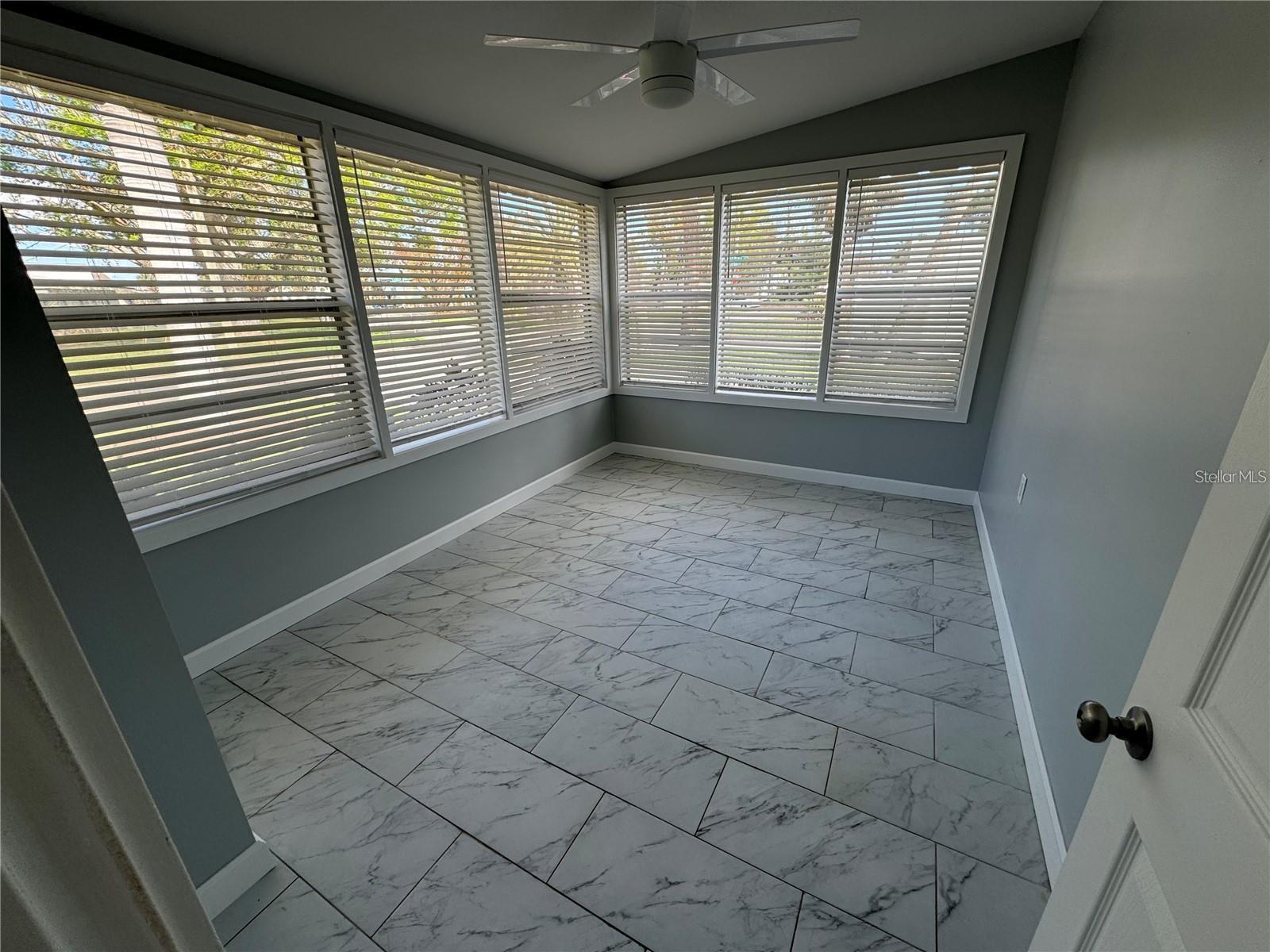 301 COLONIA LN W — photo 8