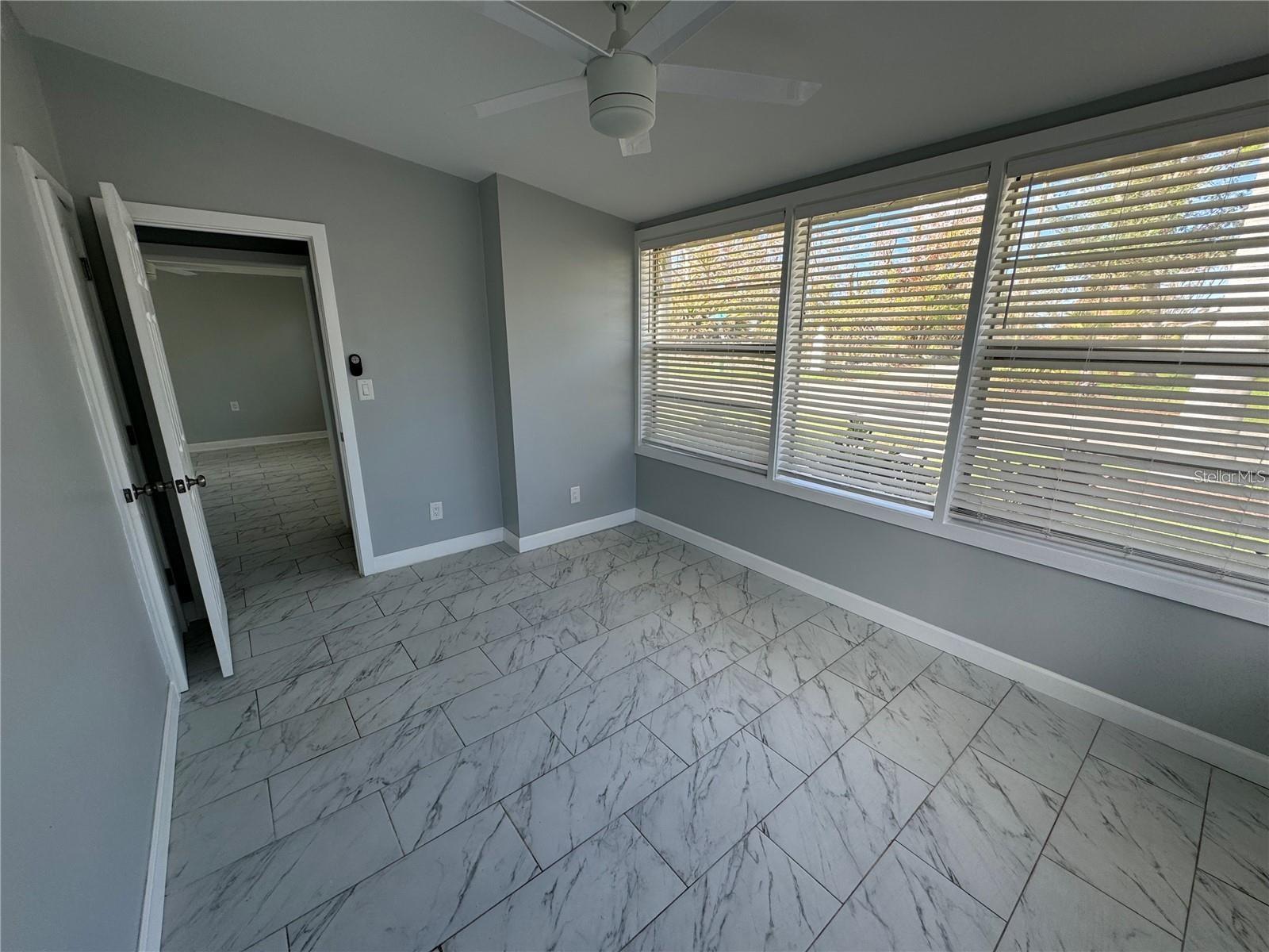 301 COLONIA LN W — photo 9