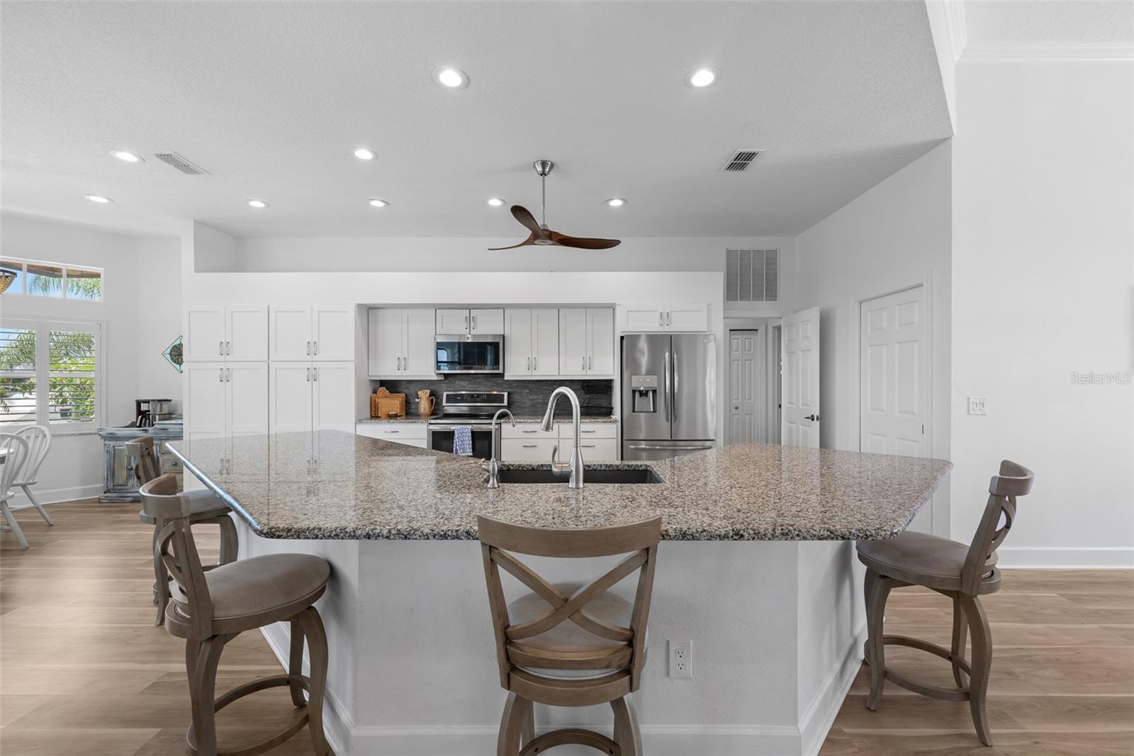 949 ALLEGRO LN — photo 50