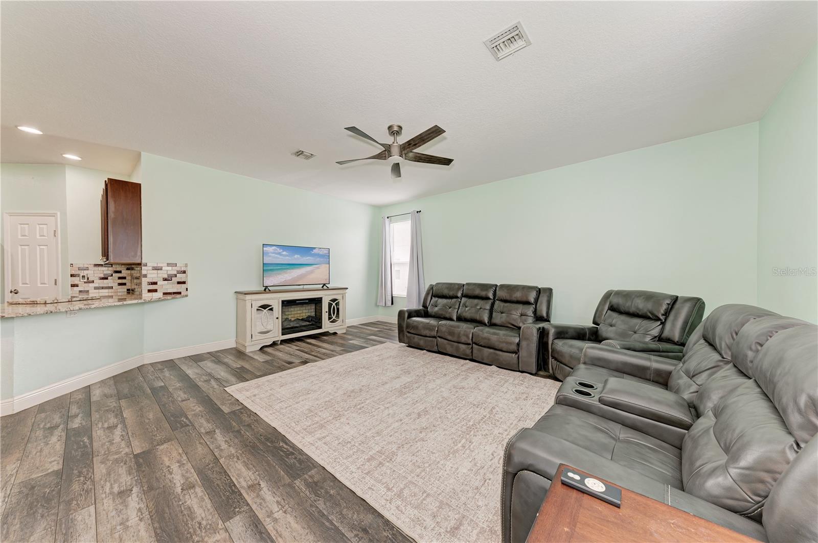1656 PINYON PINE DR — photo 15