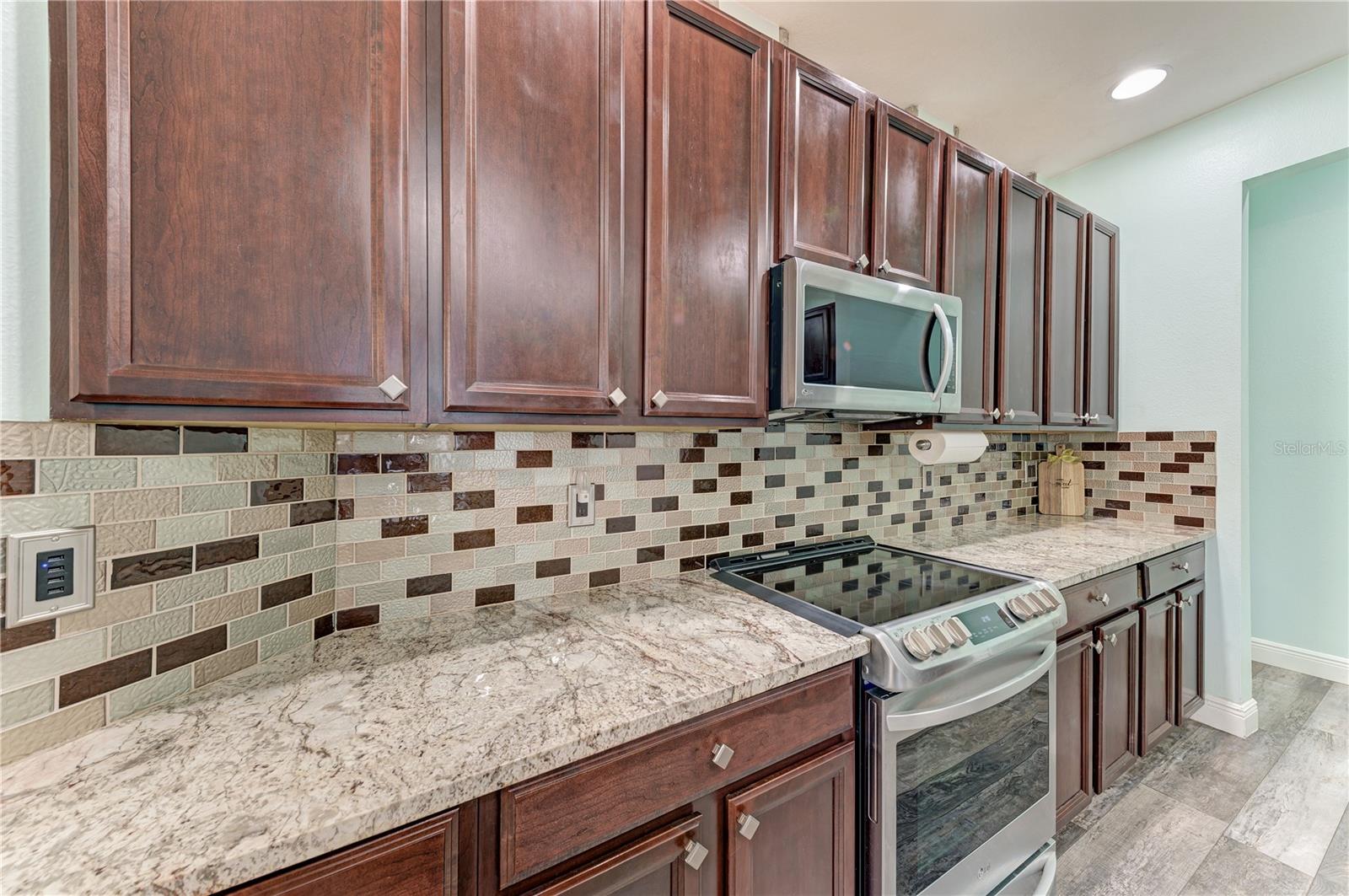 1656 PINYON PINE DR — photo 8