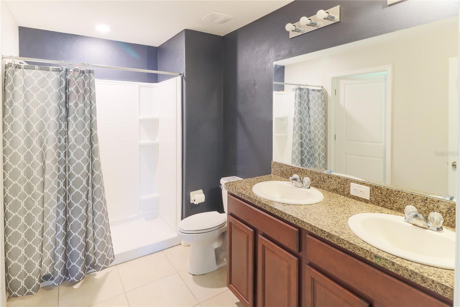 135 CASCADE BEND DR — photo 21