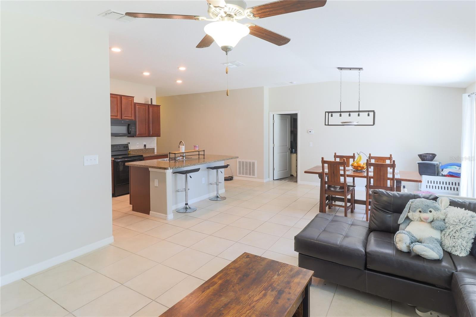 135 CASCADE BEND DR — photo 10