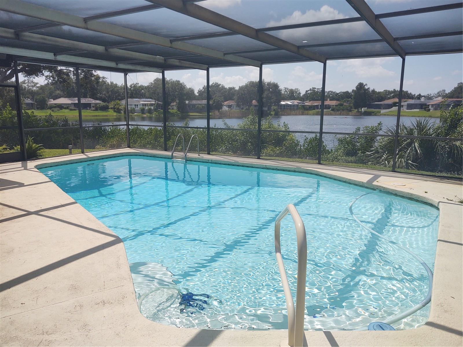 619 RIVIERA BAY DR NE — photo 2