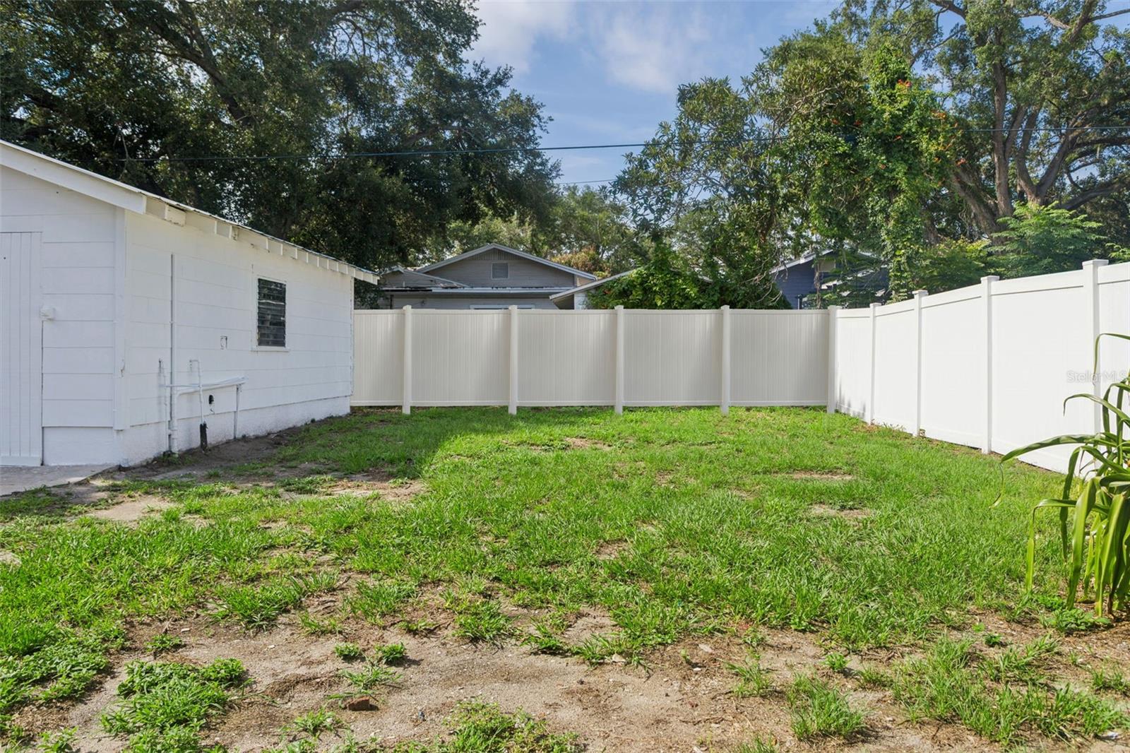 1017 E 23RD AVE — photo 24