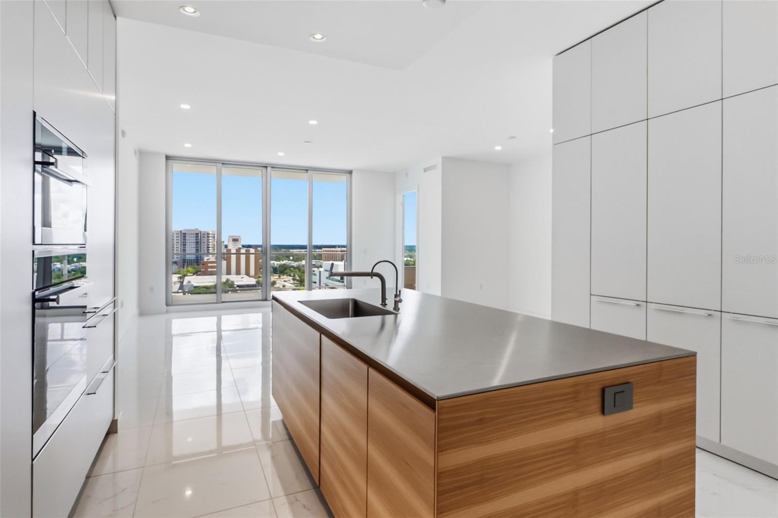 111 S PINEAPPLE AVE #1103 — photo 3