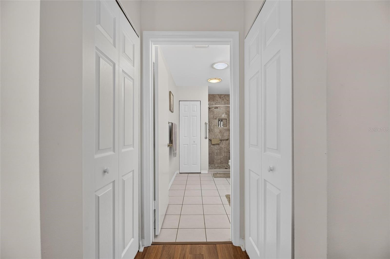907 BLUEWATER DR — photo 27