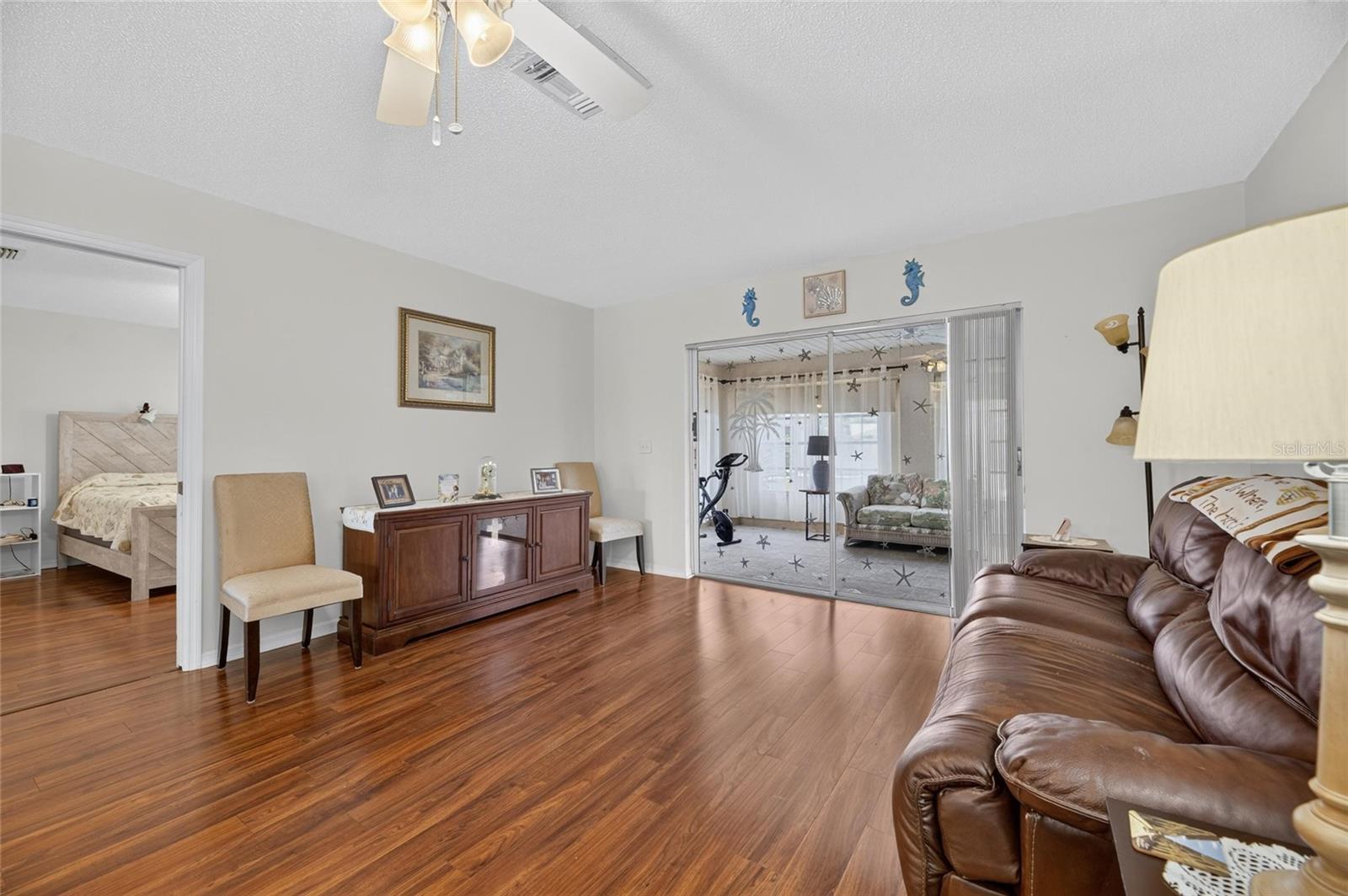 907 BLUEWATER DR — photo 19
