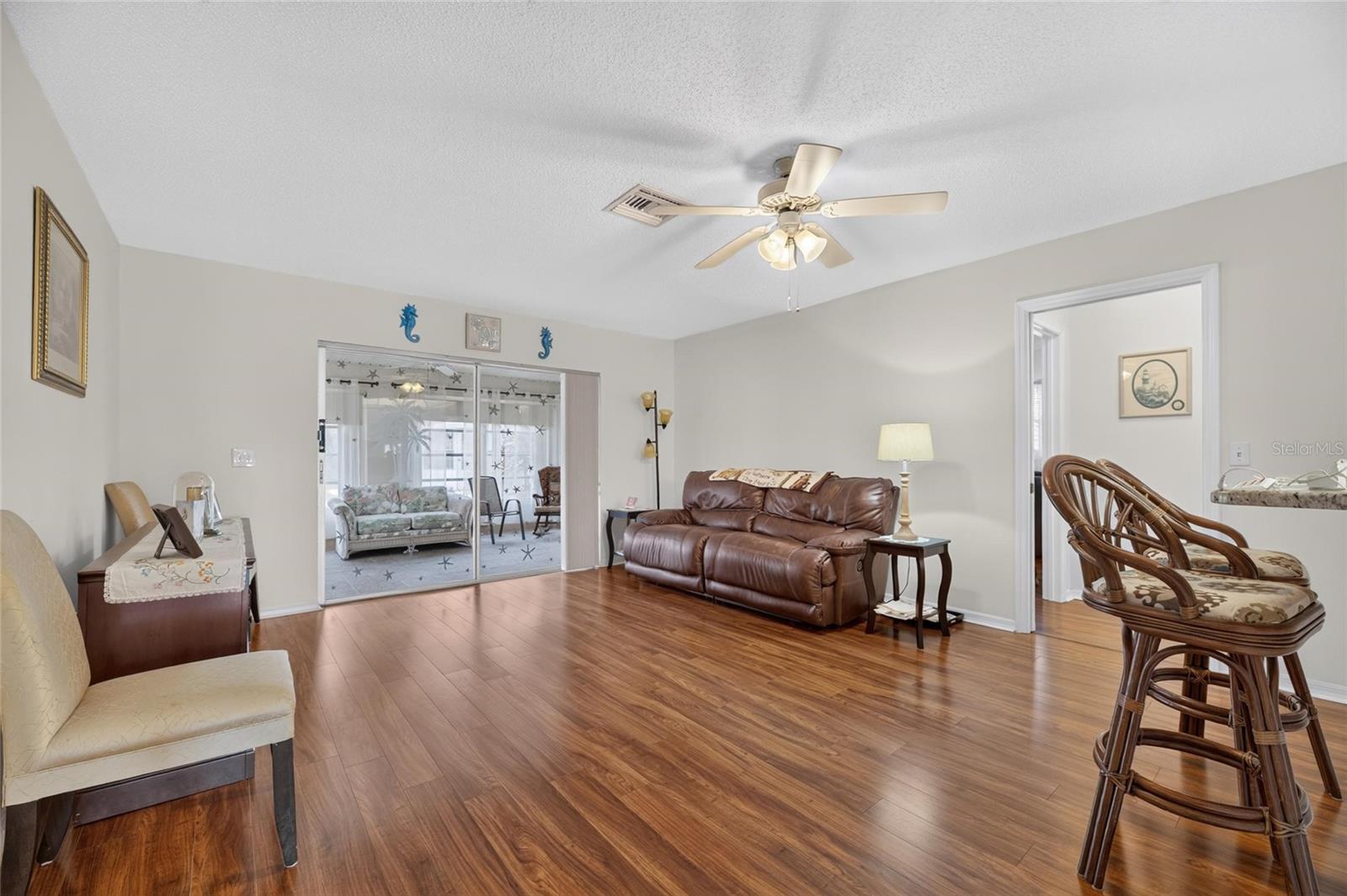 907 BLUEWATER DR — photo 21