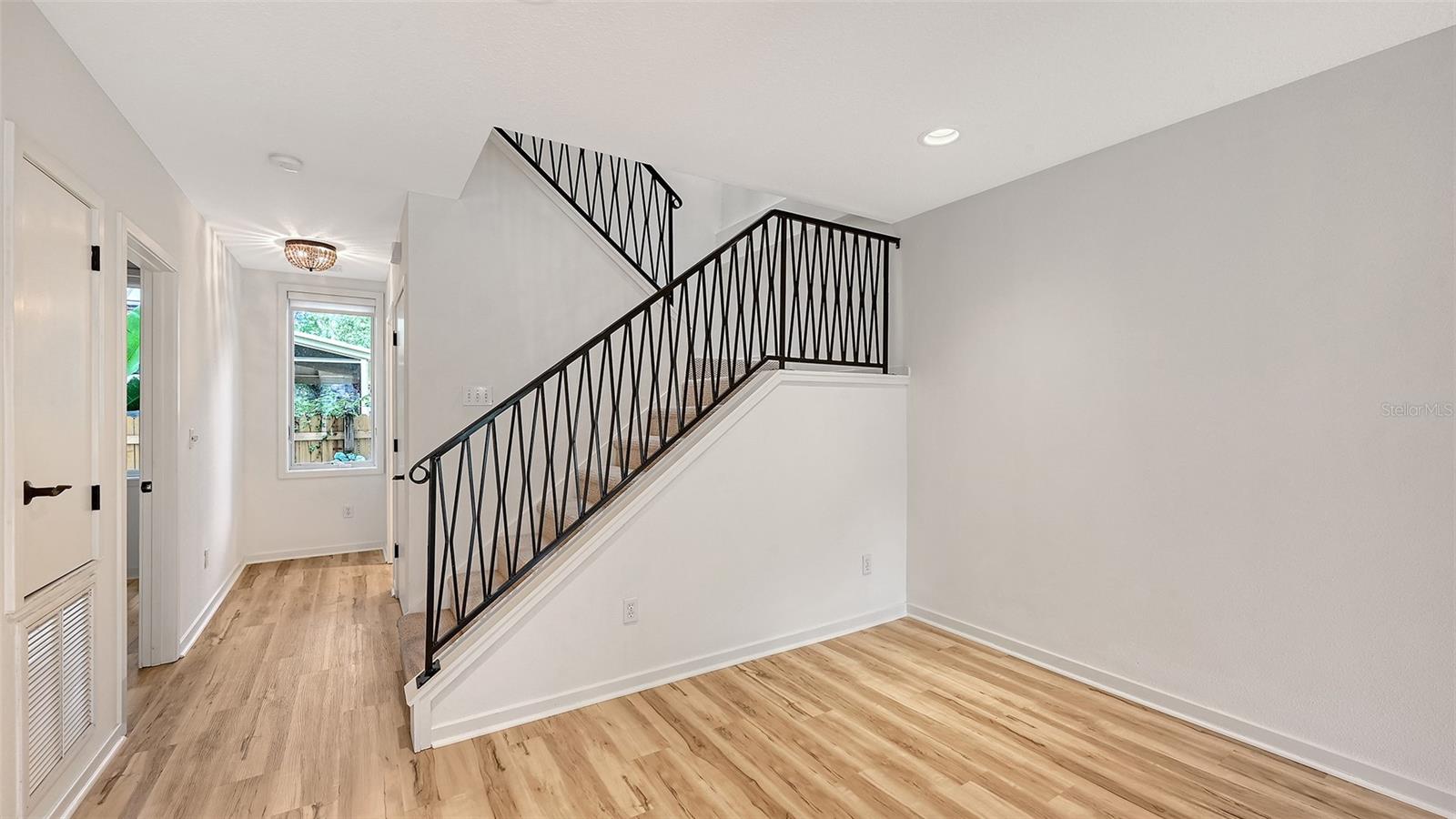 1685 LAUREL ST #3 — photo 13