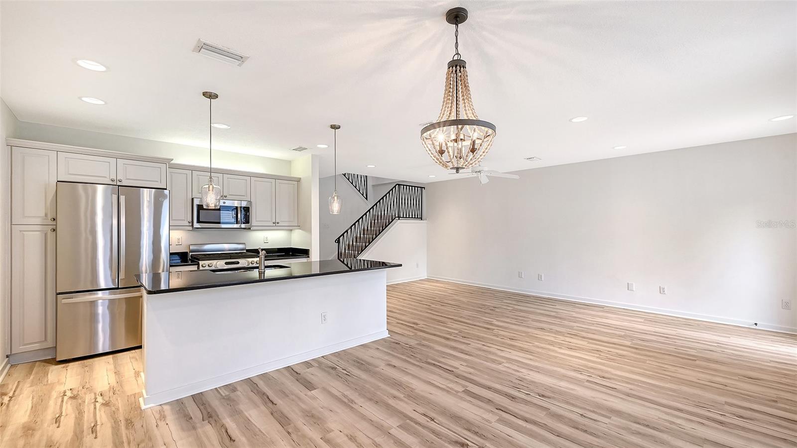 1685 LAUREL ST #3 — photo 11
