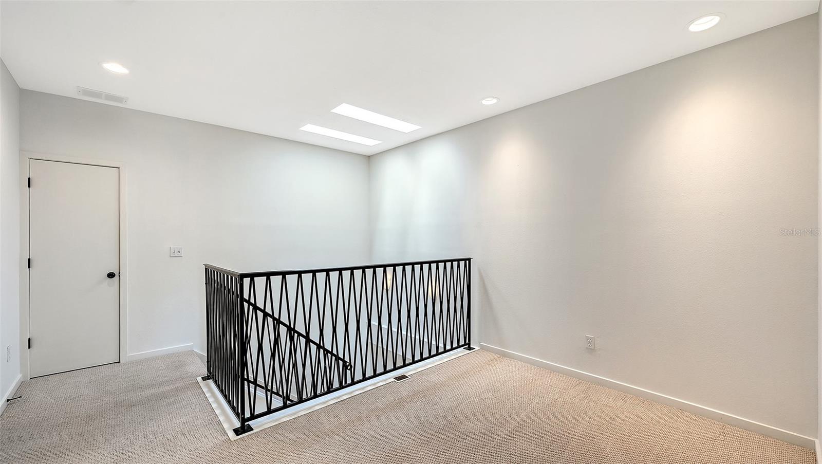 1685 LAUREL ST #3 — photo 17