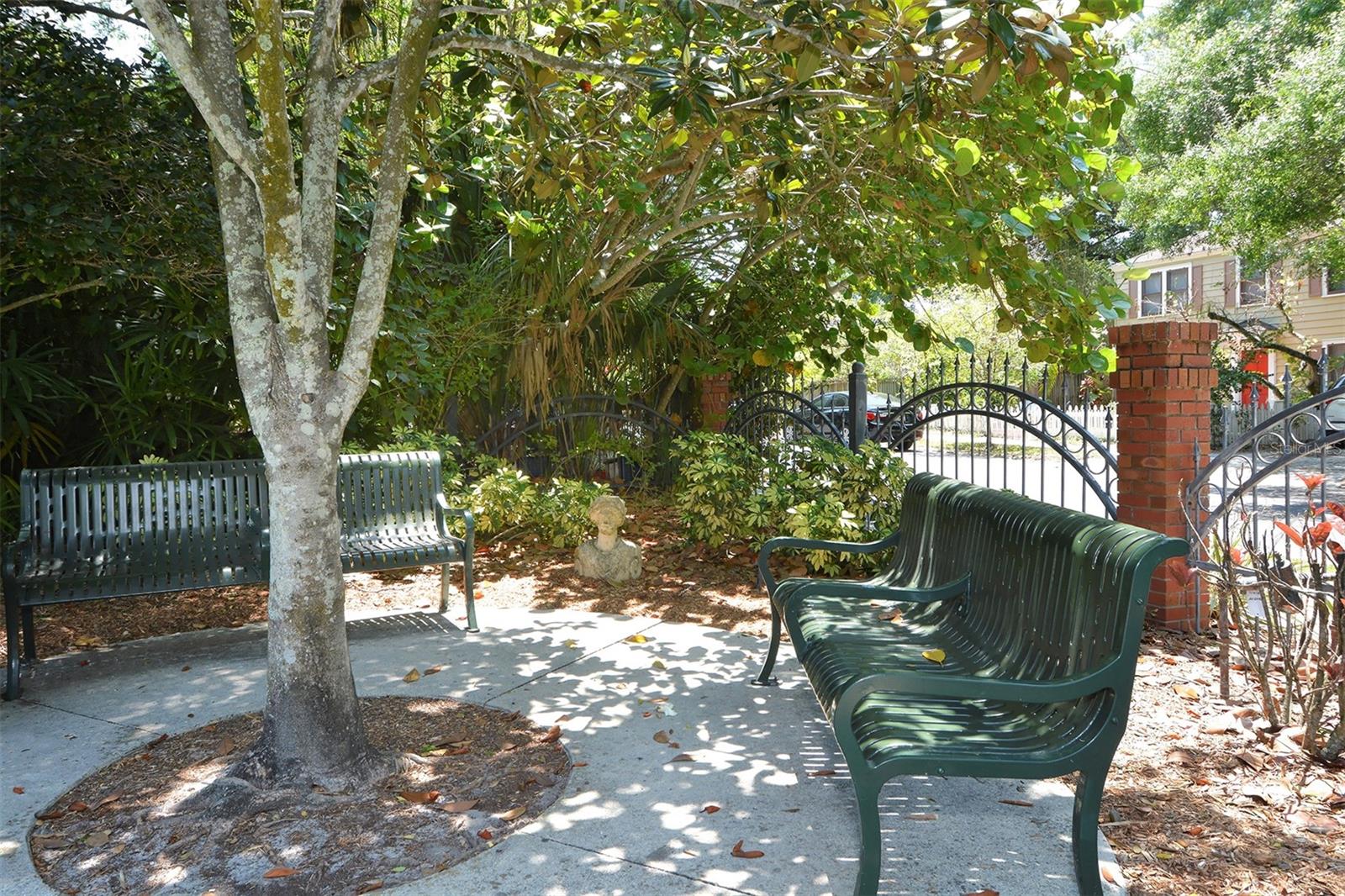1685 LAUREL ST #3 — photo 31