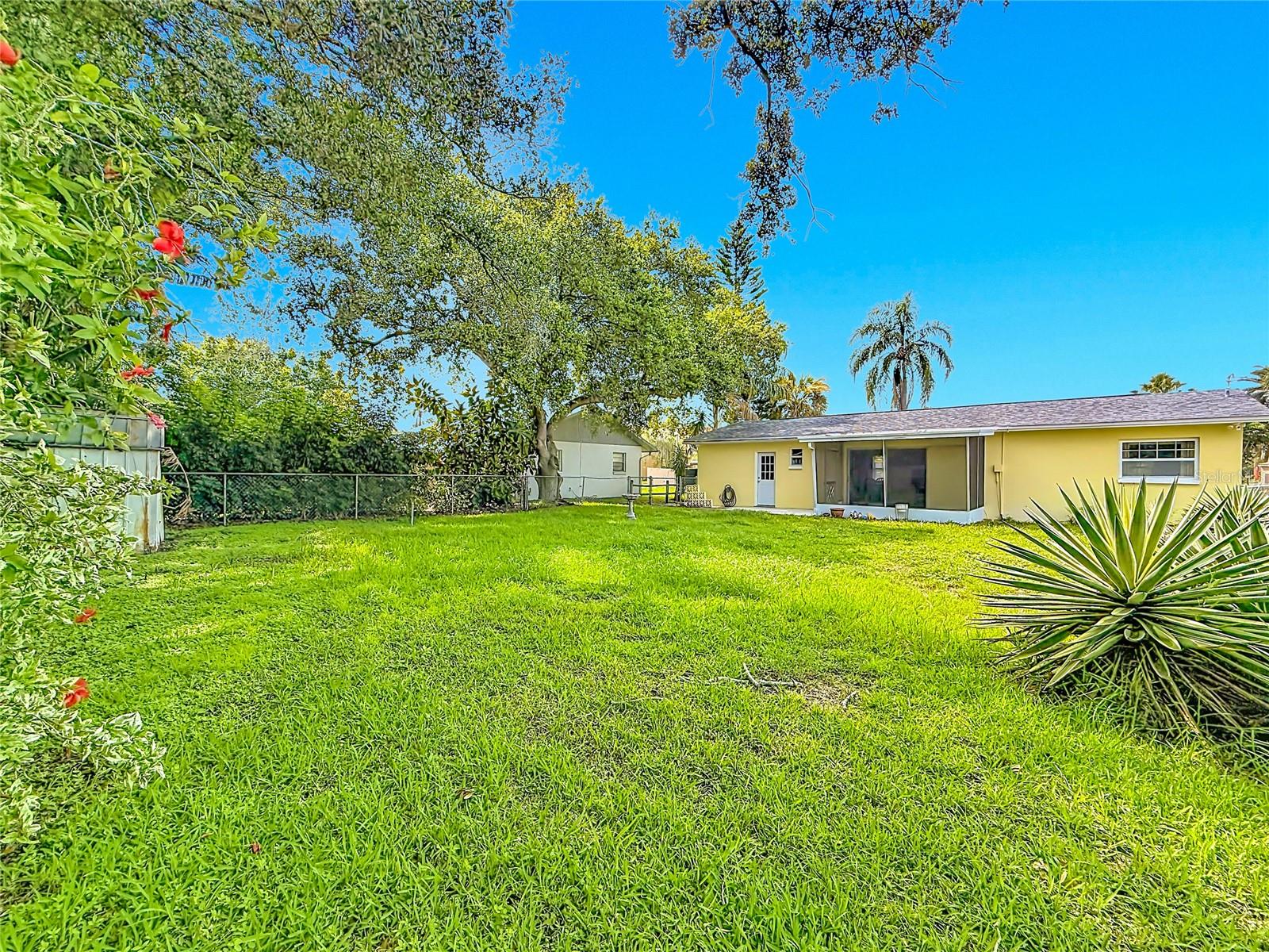 105 JUDY LEE DR — photo 33