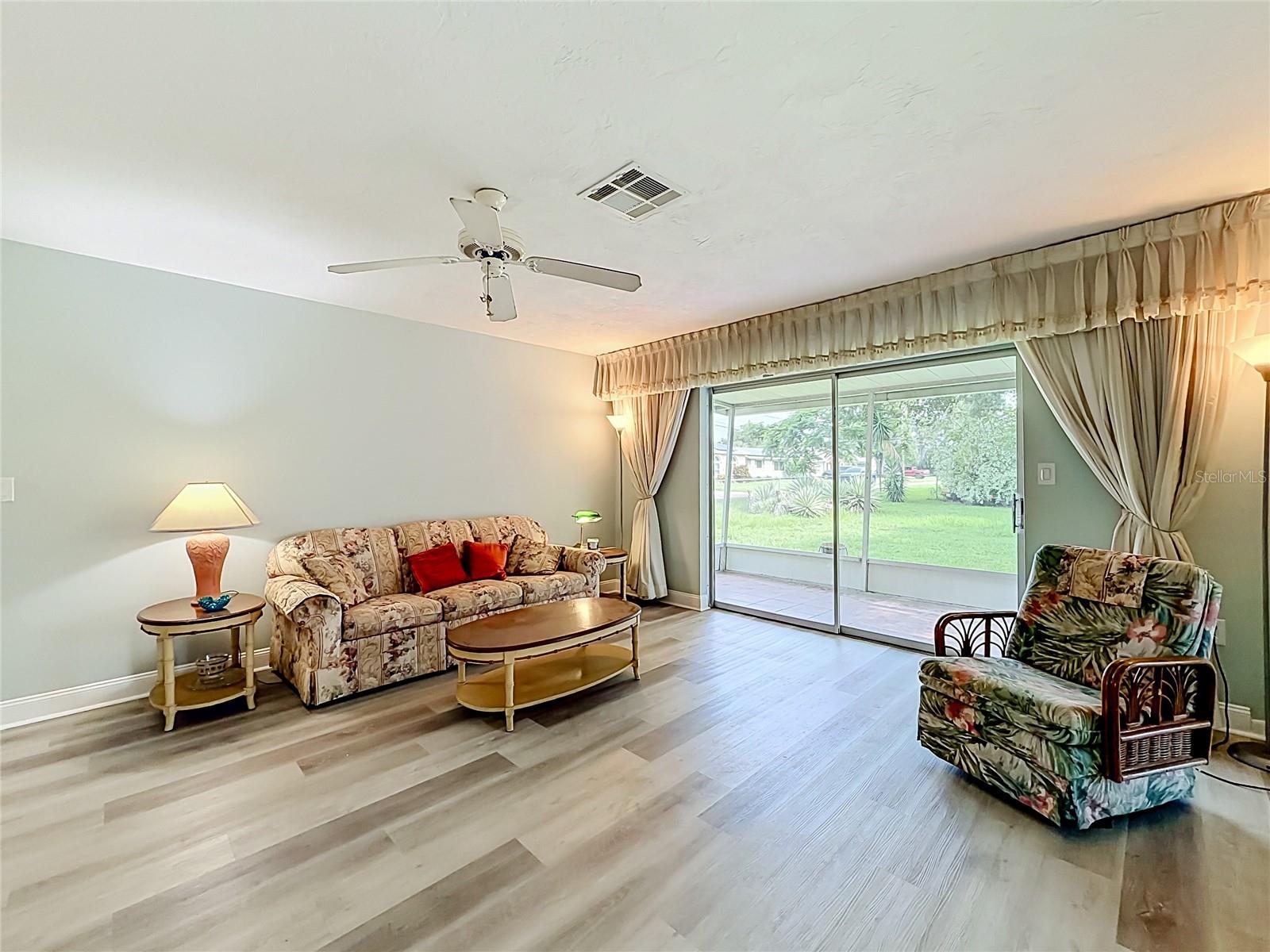 105 JUDY LEE DR — photo 8