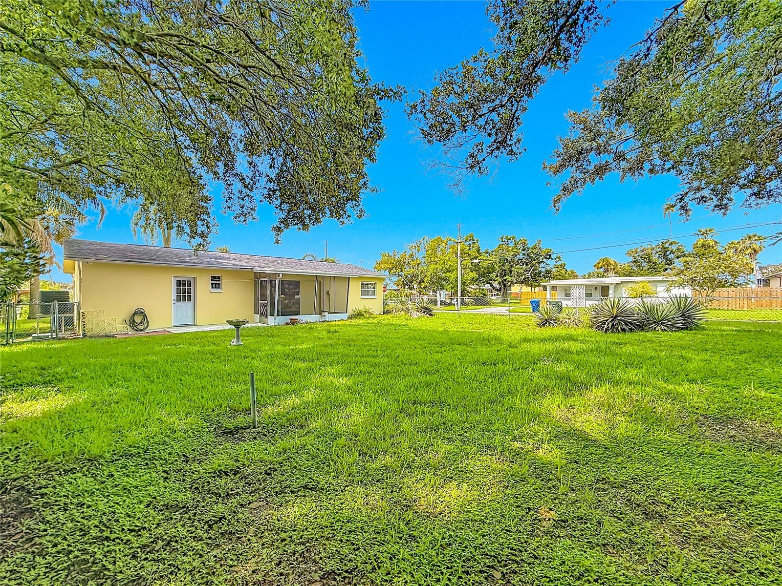 105 JUDY LEE DR — photo 34