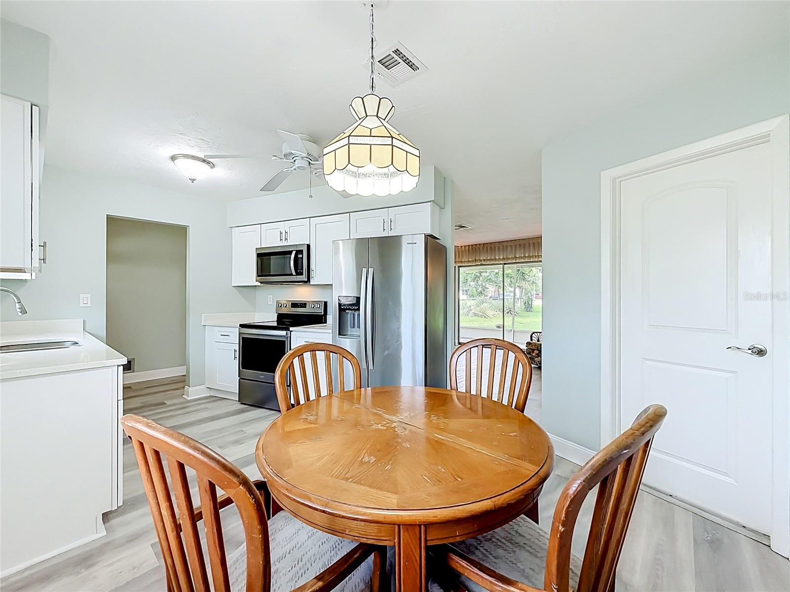 105 JUDY LEE DR — photo 12