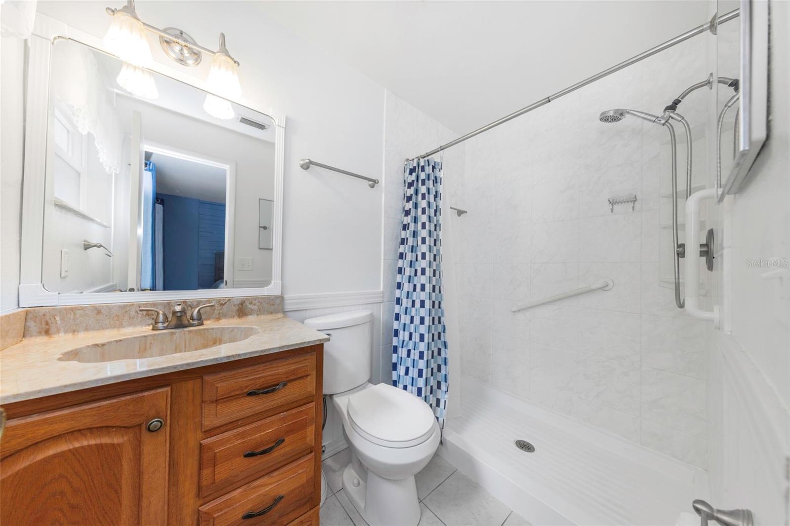9237 AMAZON DR — photo 8