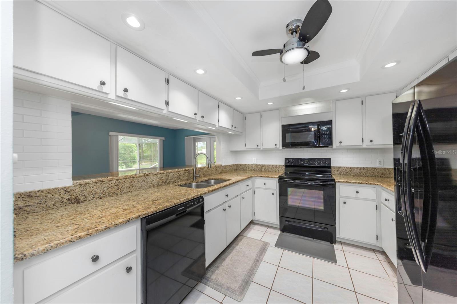 9237 AMAZON DR — photo 4