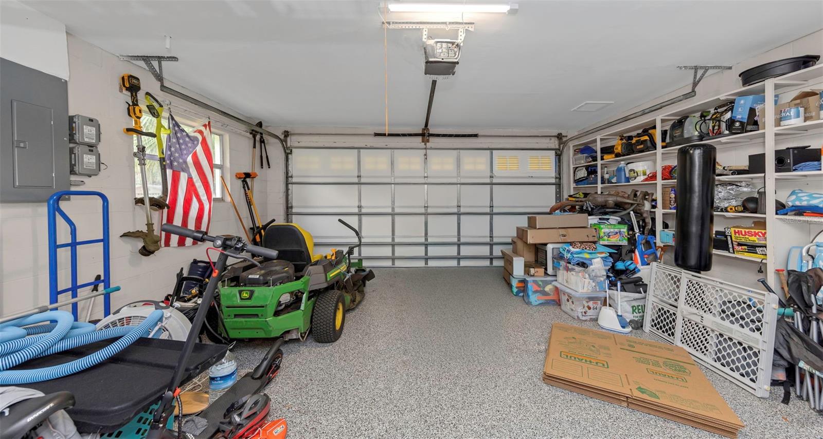 9237 AMAZON DR — photo 17