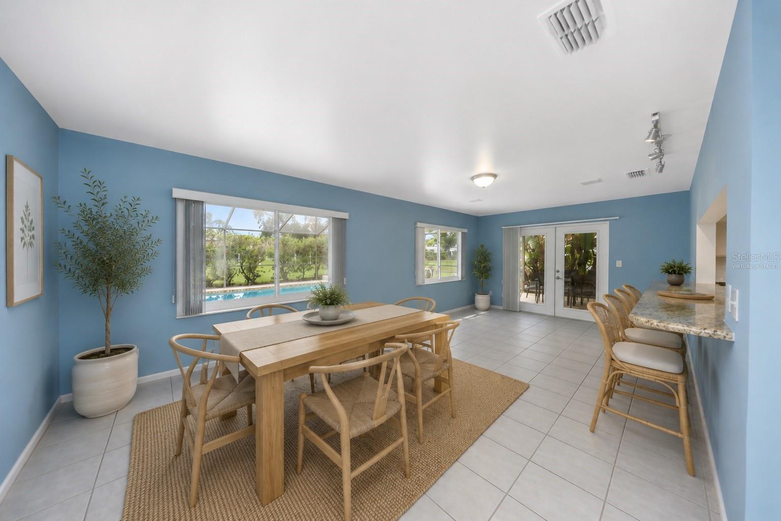 9237 AMAZON DR — photo 14