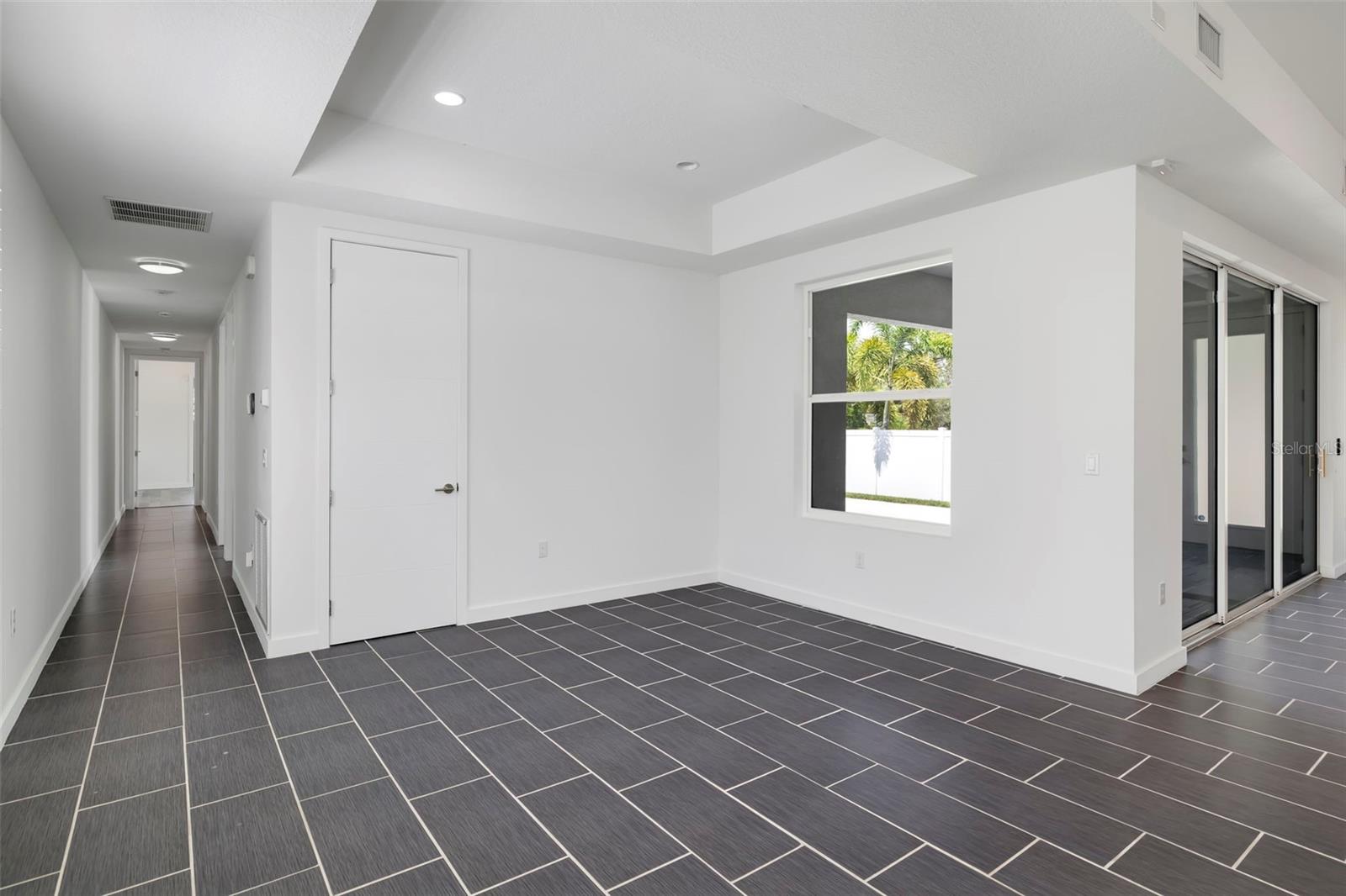 4524 RIVERWOOD AVE — photo 18