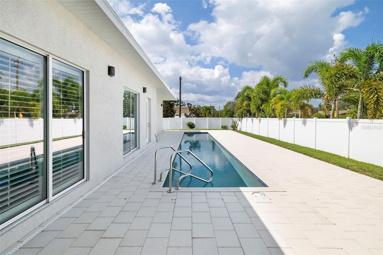 4524 RIVERWOOD AVE — photo 42