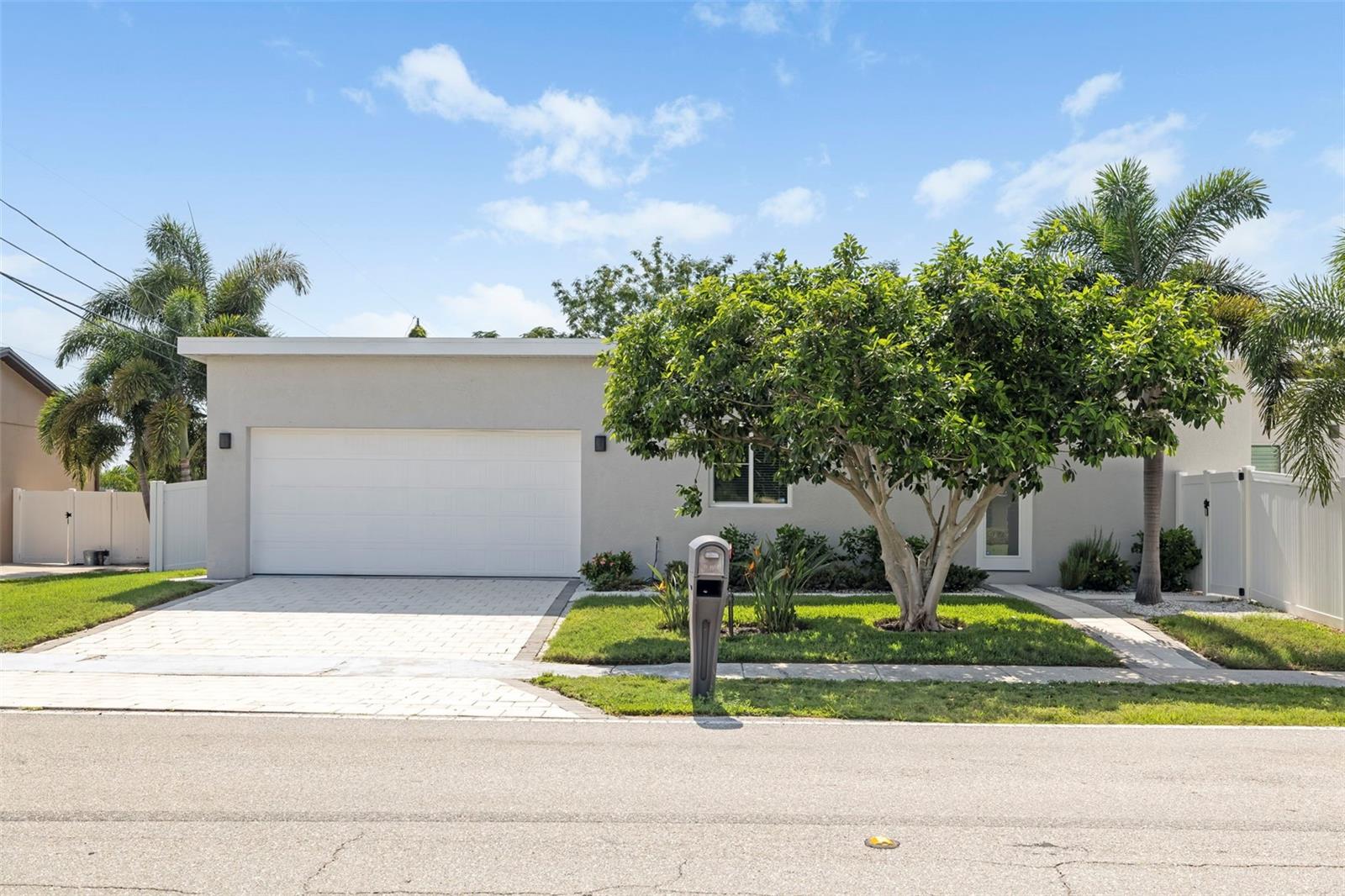 4524 RIVERWOOD AVE — photo 45