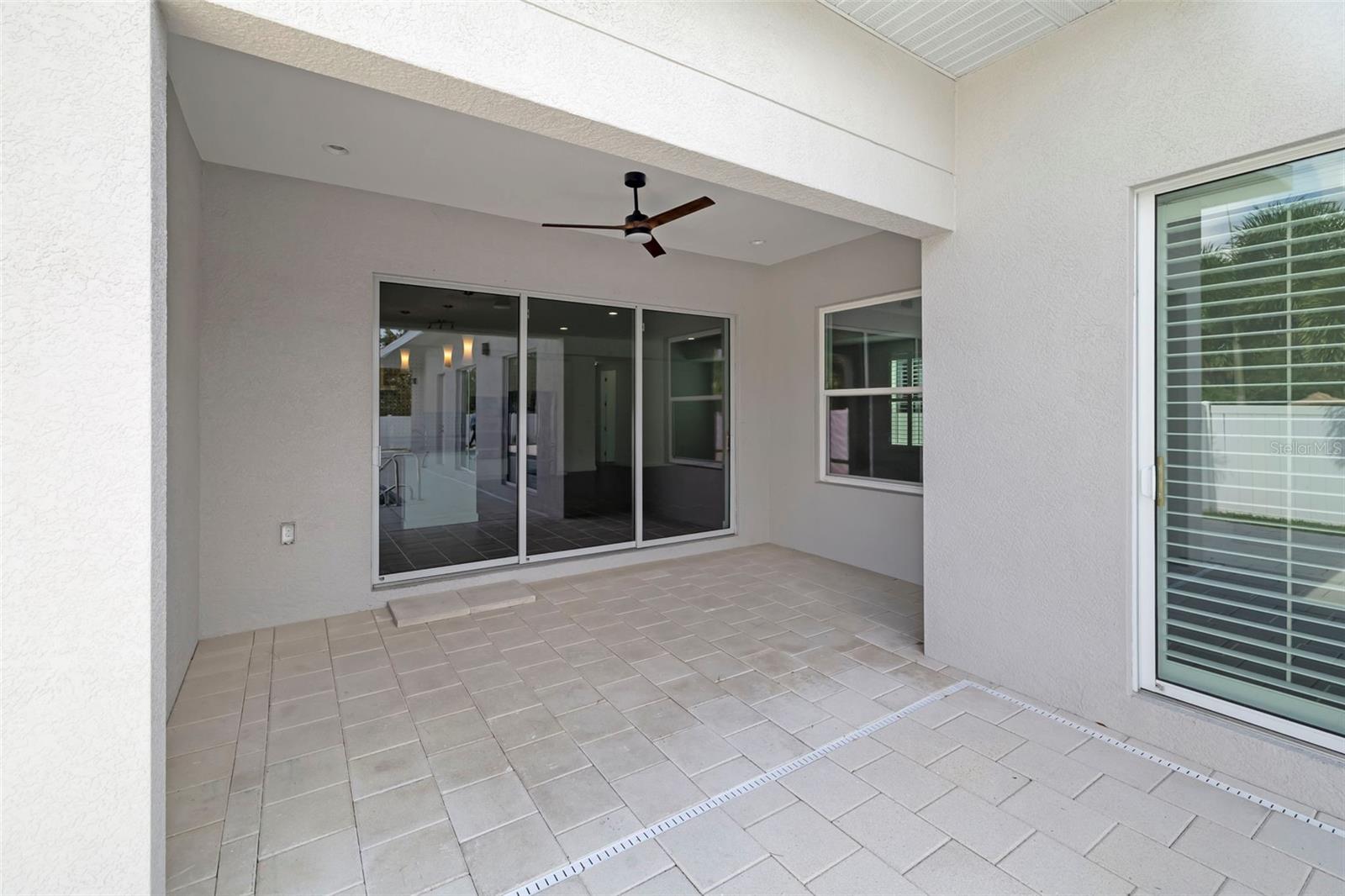 4524 RIVERWOOD AVE — photo 39
