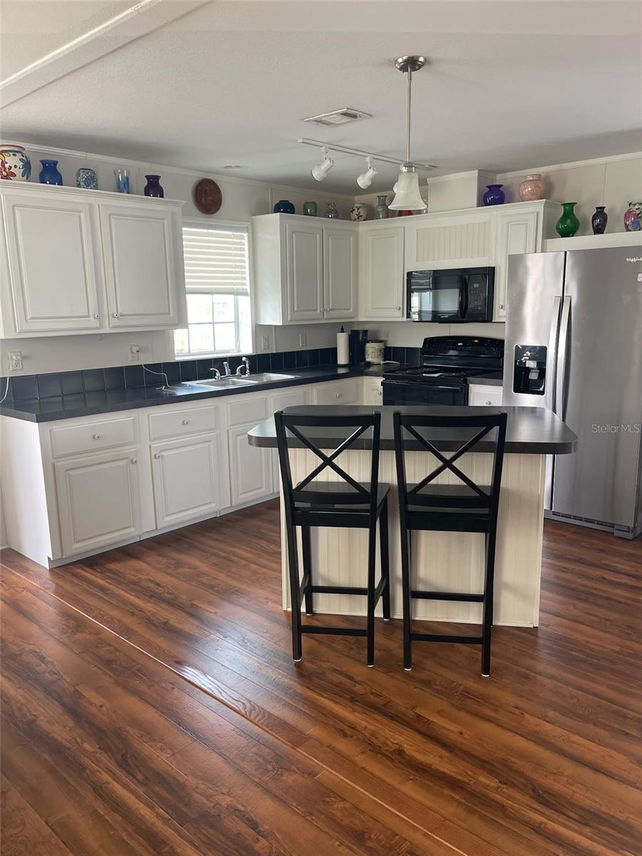 3301 DOREEN DR — photo 6